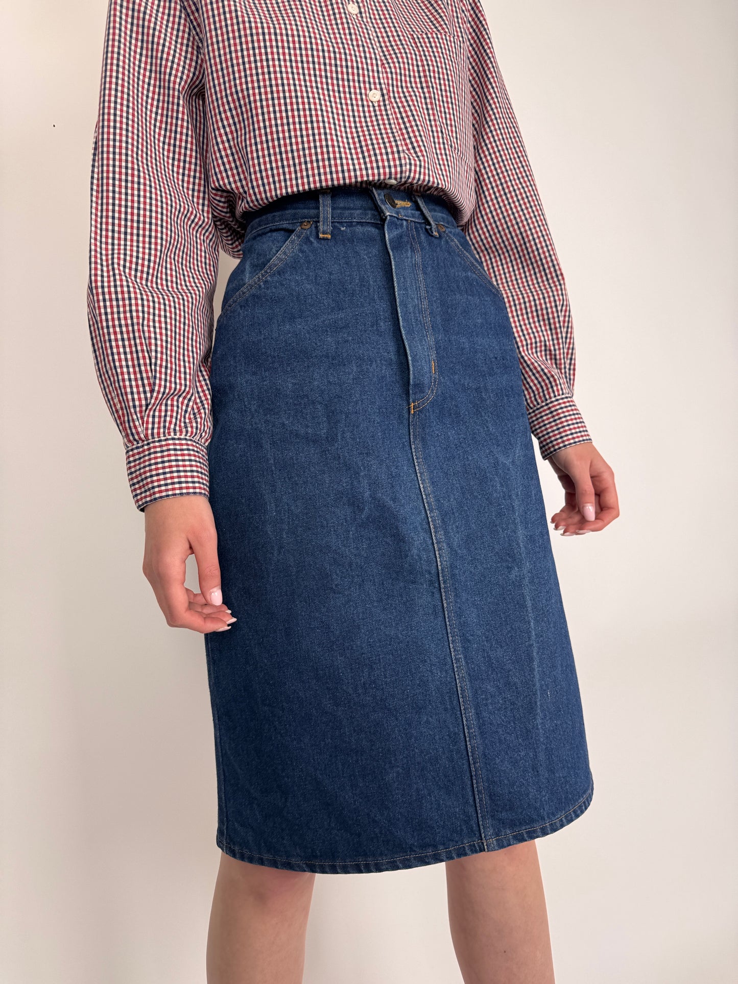 Fustă vintage din jeans raw cu ținuta și talie ultra înaltă