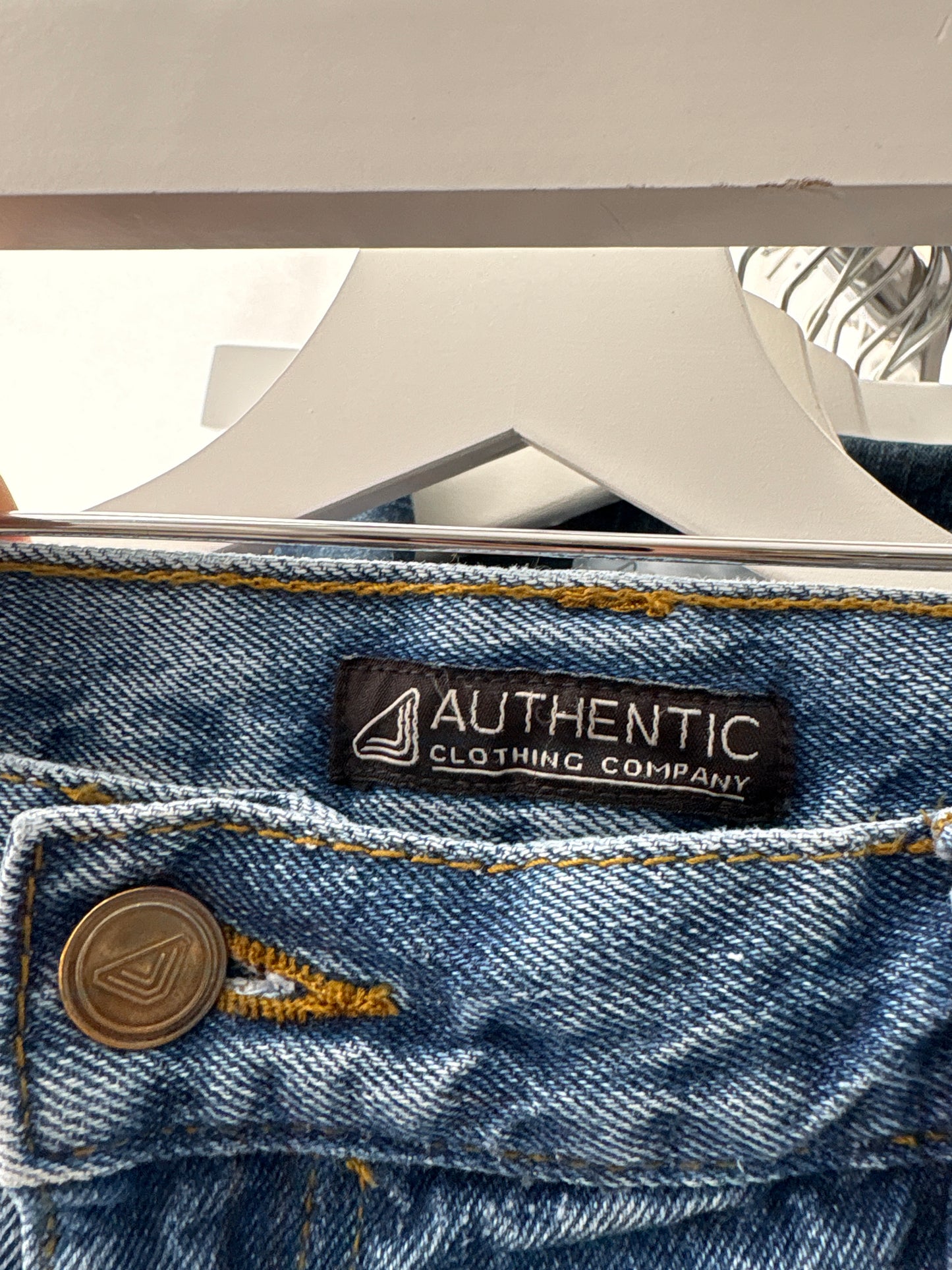 Jeans vintage classic wash straight leg cu talie înaltă