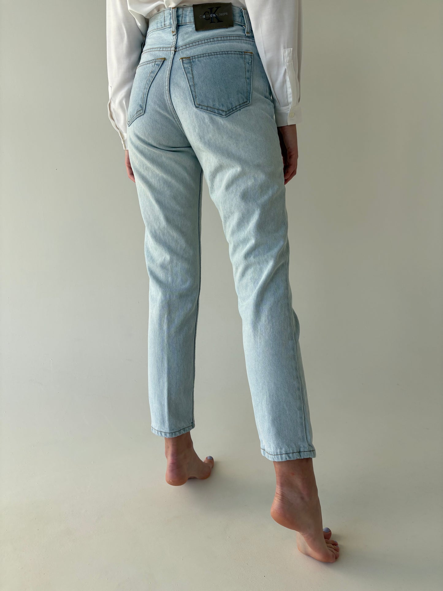 Jeans Calvin Klein în croi clasic