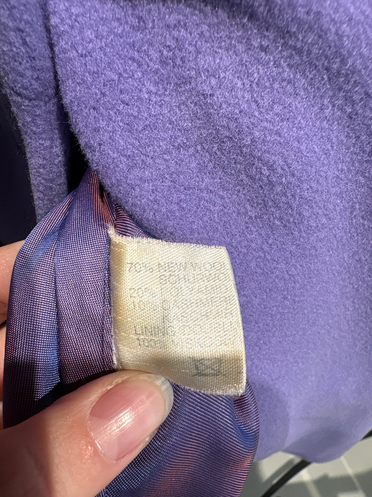 Palton lavandă în croi tip capa din stofă excepțională de lana cu cașmir