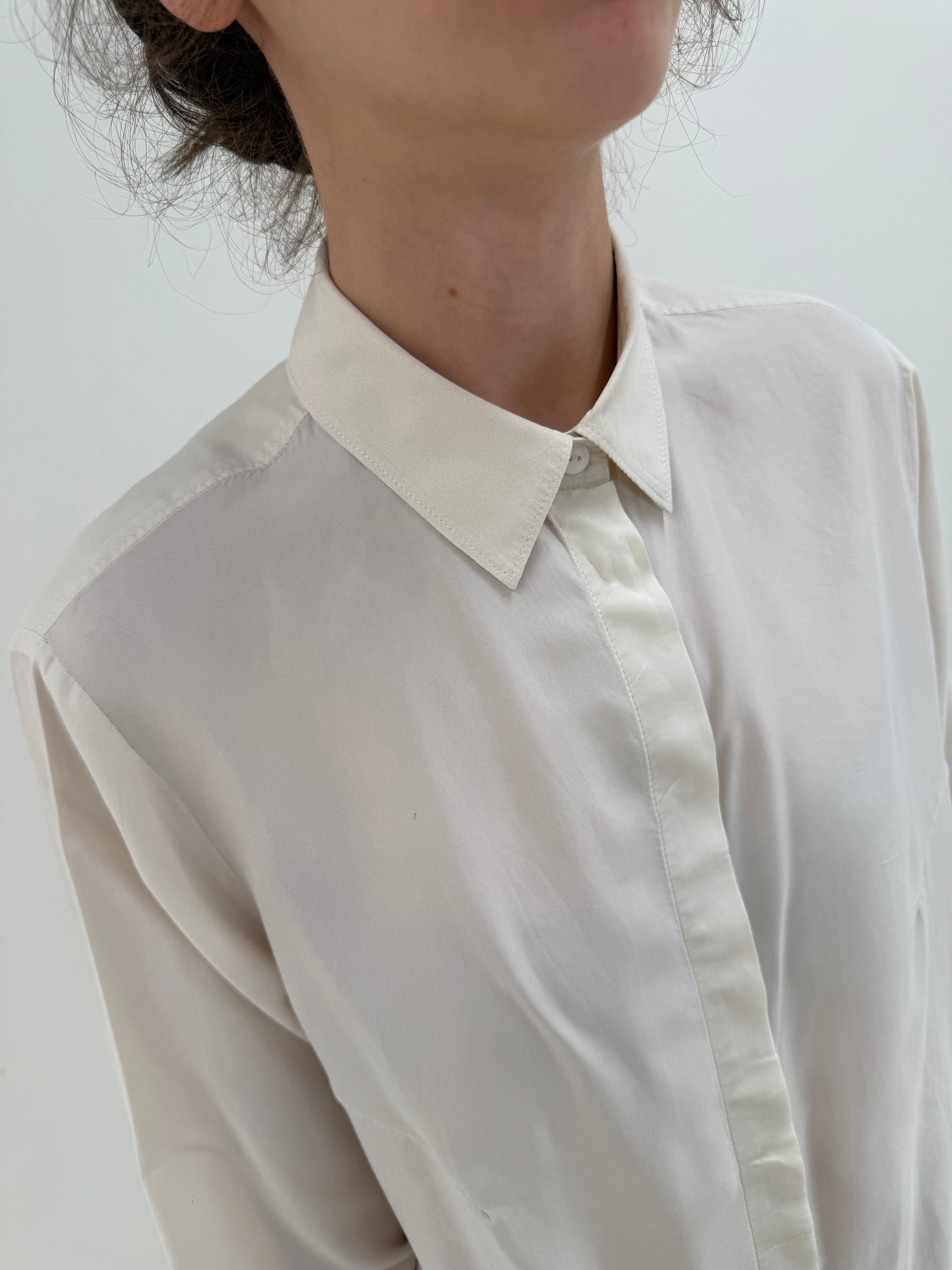 Cămașa tall din gama Max Mara din mătase naturală