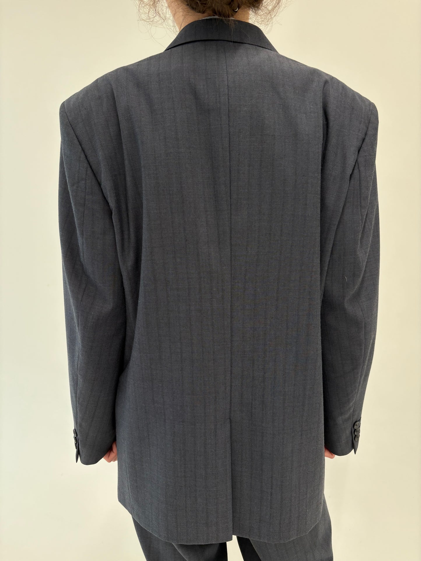 Costum italian dark jeans blue din lana extrafina în croi actual