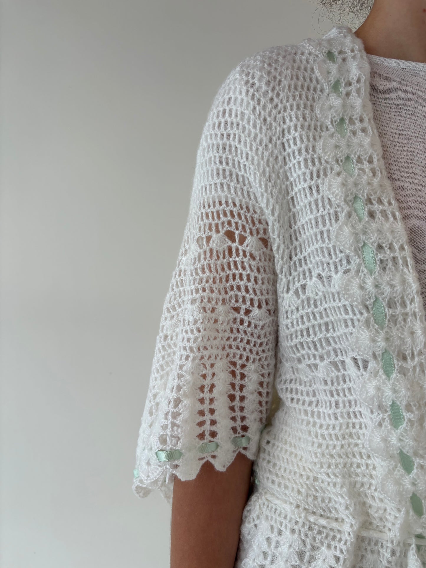 Cardigan vintage super feminin cu talie reglabilă din mix de lana extrafina