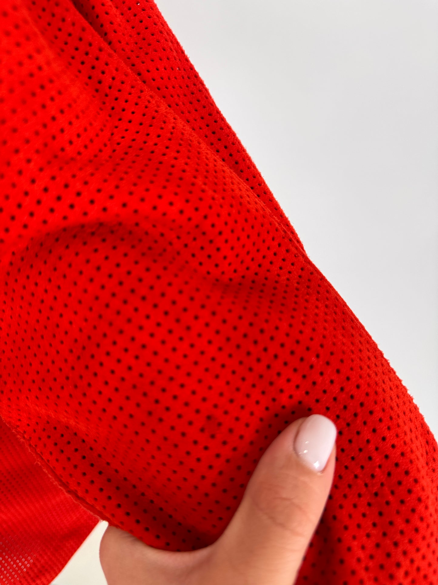 Sacou vintage cherry red din piele naturală extrem de moale perforată