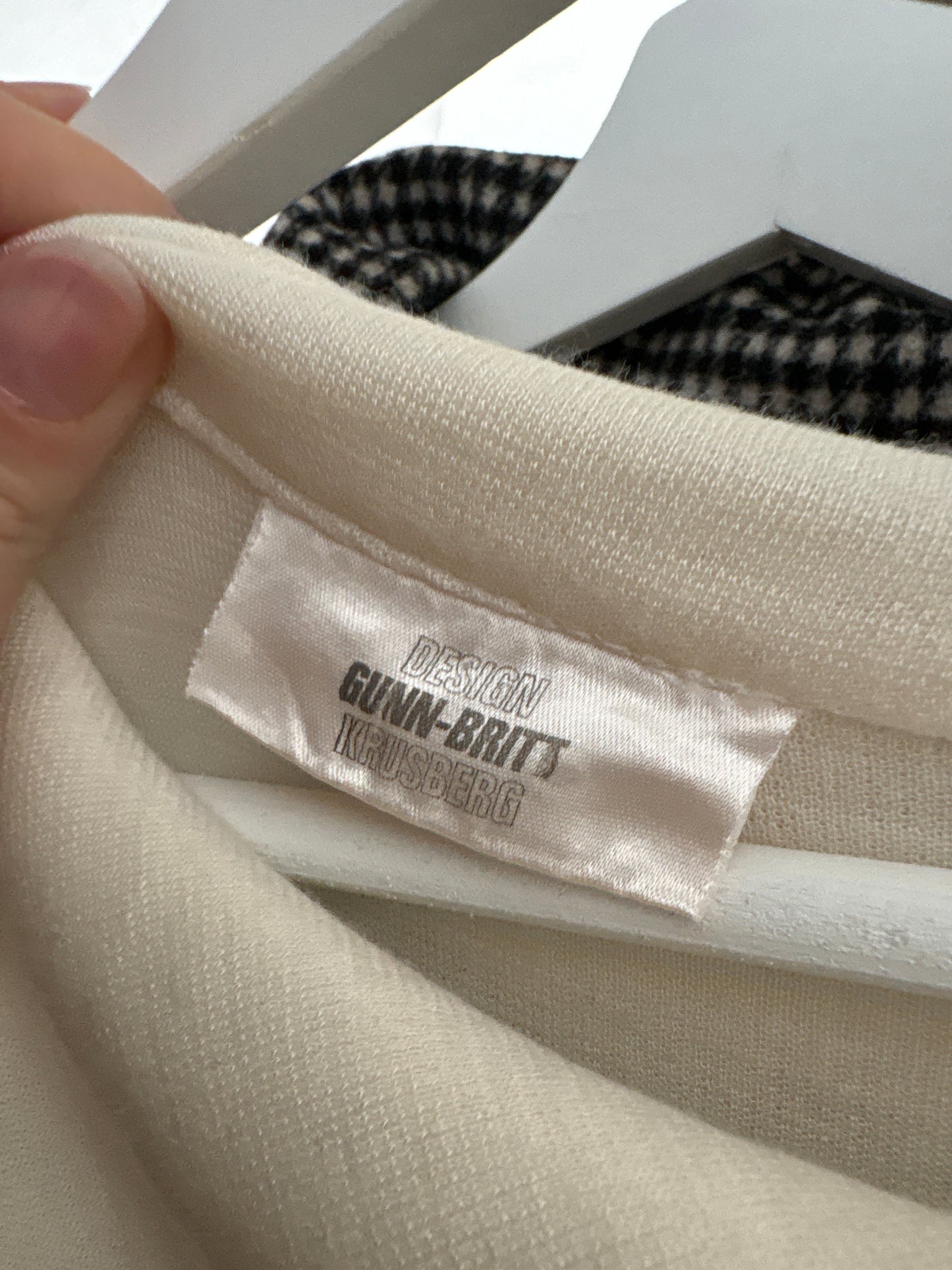 Rochie maxi butter white cu talie reglabilă din jerse de lana extrafina