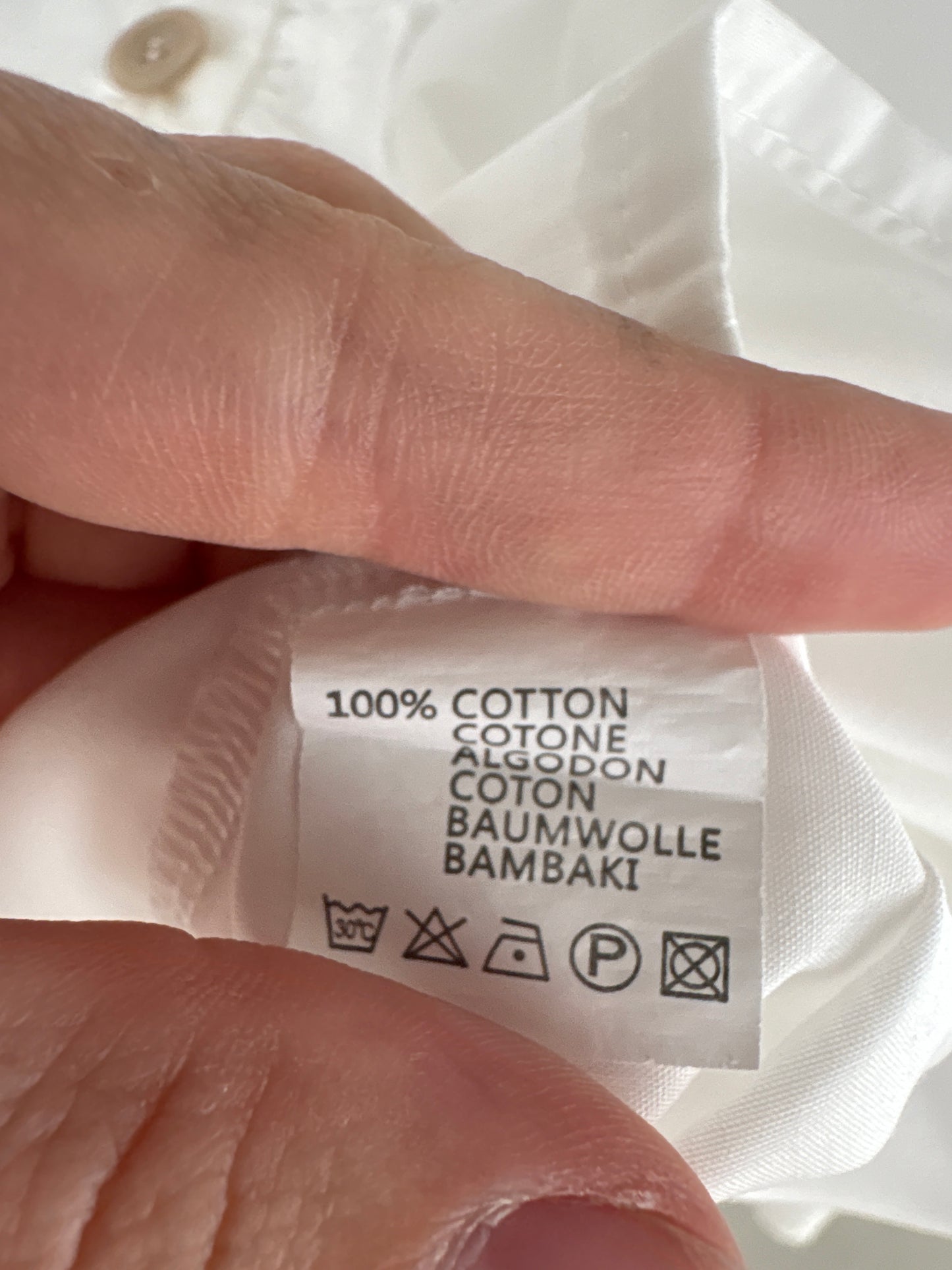 Cămașa din poplin premium cu inserții de dantelă și broderie în croi oversized
