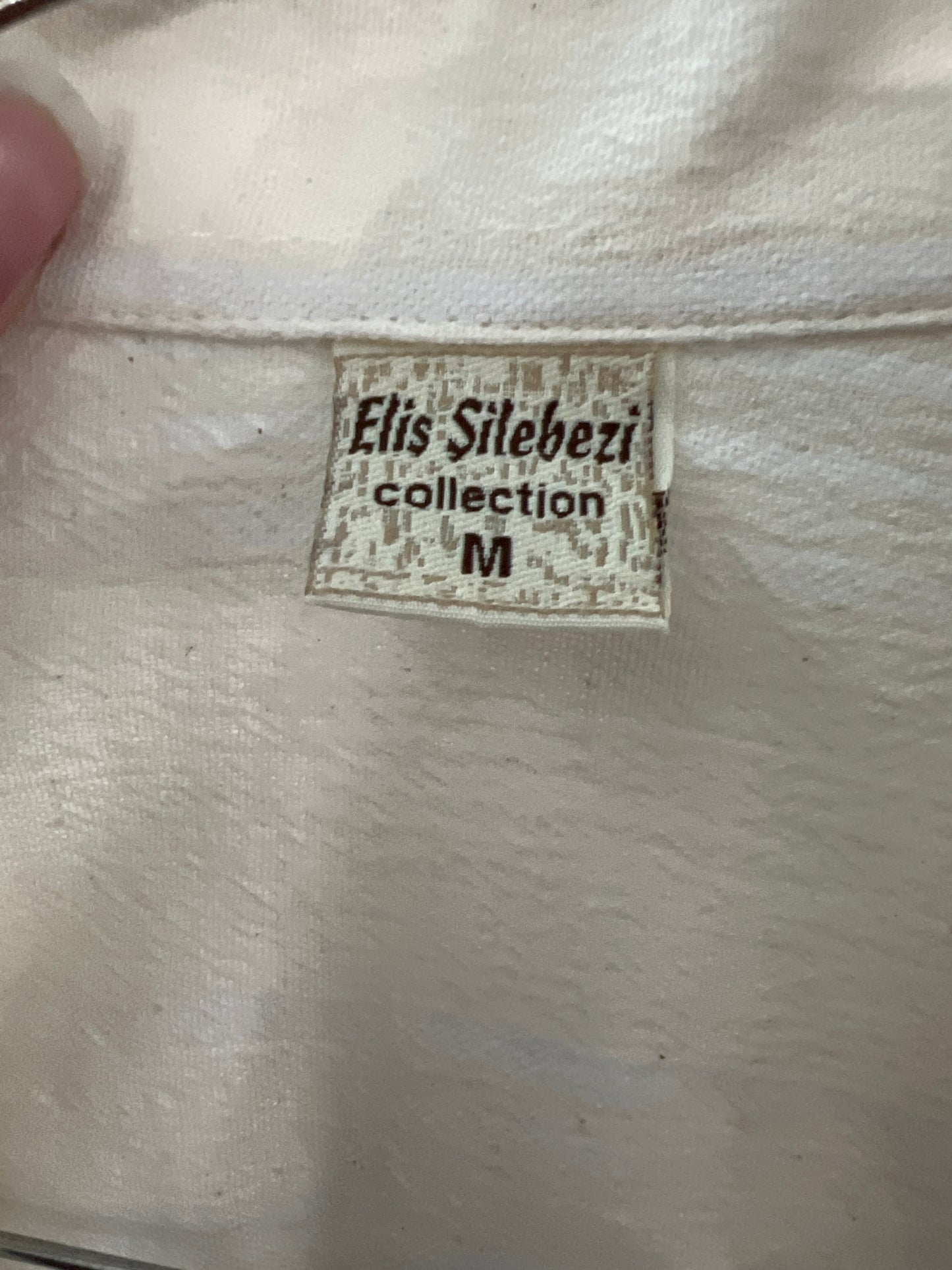 Cămașa vintage din pânză de bumbac în nuanțe de nude