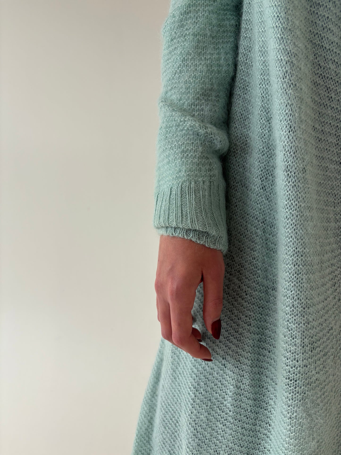 Cardigan lung mint green din baby mohair