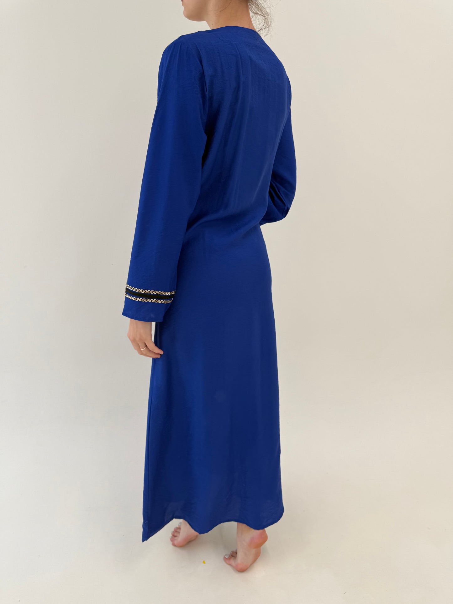 Kaftan maxi albastru regal din panzica cu detalii auriu antichizat
