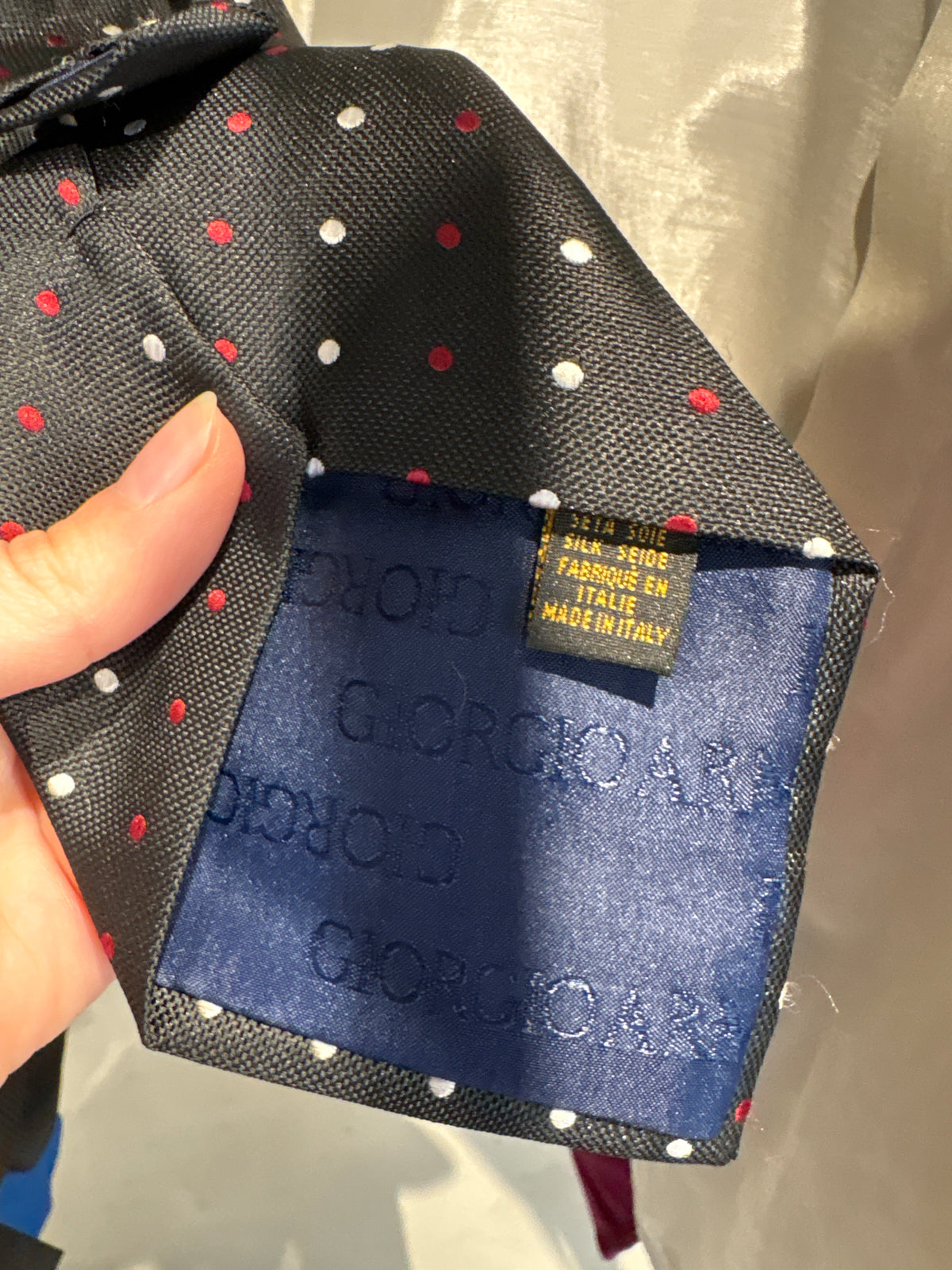 Cravata Giorgio Armani din mătase naturală plină cu buline