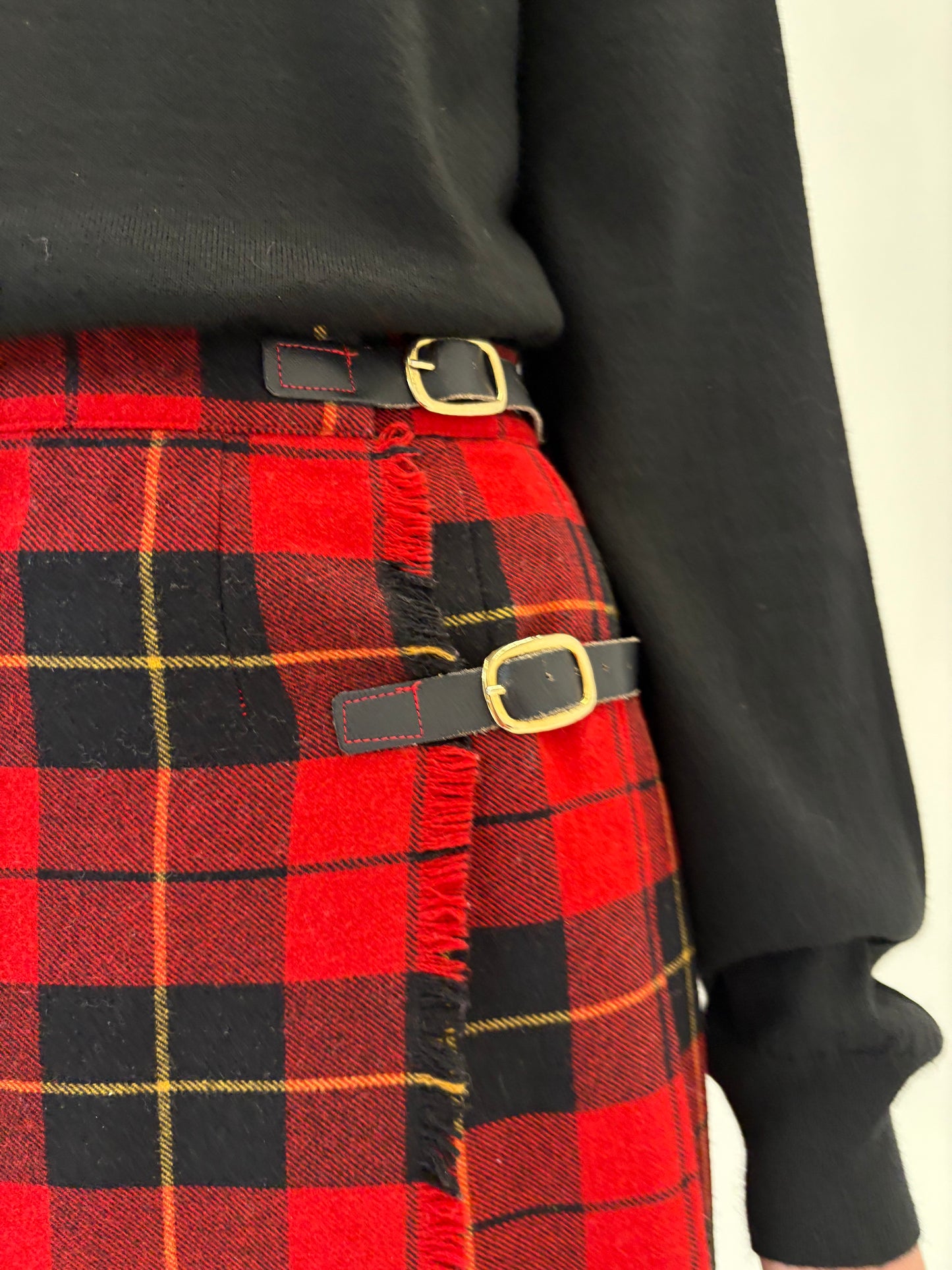 Fustă italiană din Tartan de lana cu închidere din piele naturală
