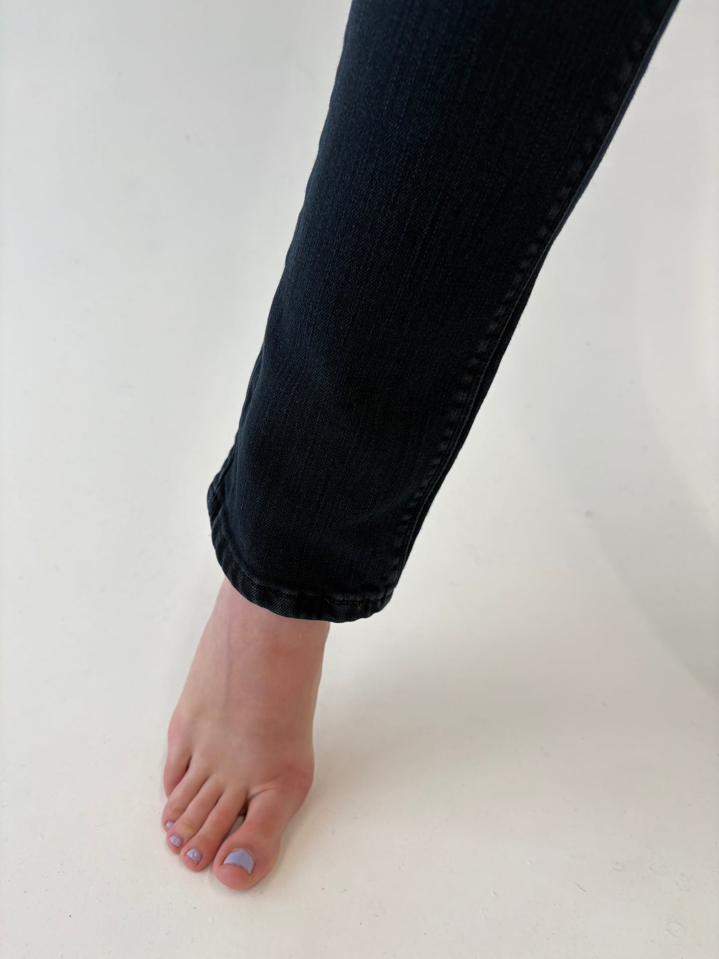 Jeans negru Levi’s 571 tall slim fit modelori