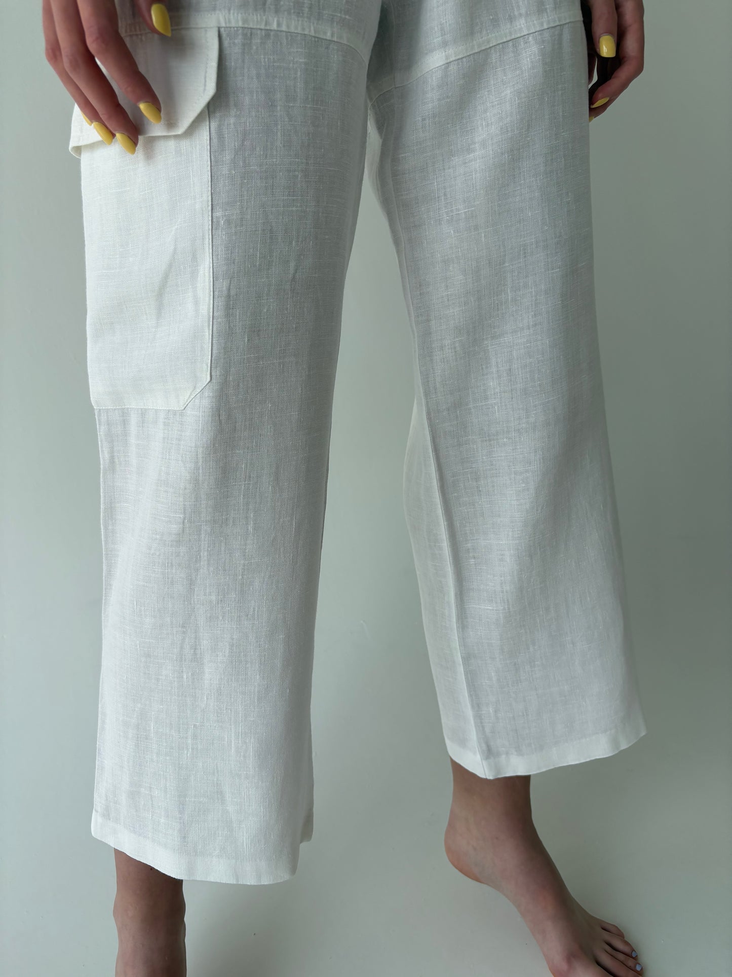 Pantaloni din in cu influențe sport și talie înaltă reglabilă
