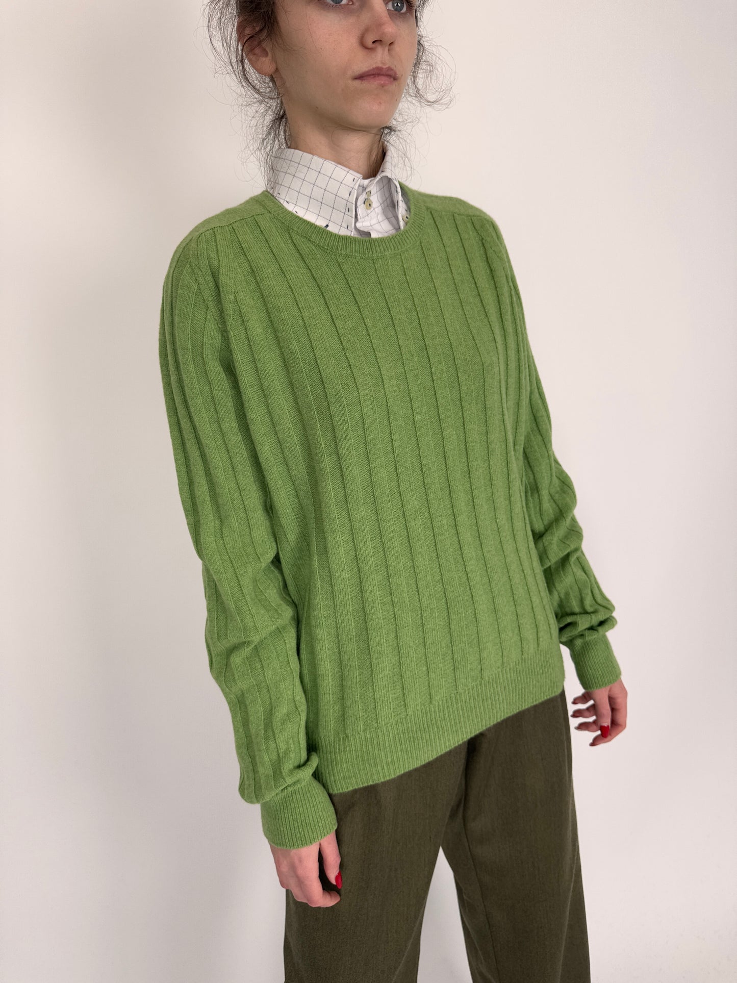 Pulover iatlain avocado green din lana extrafina de gramaj mare