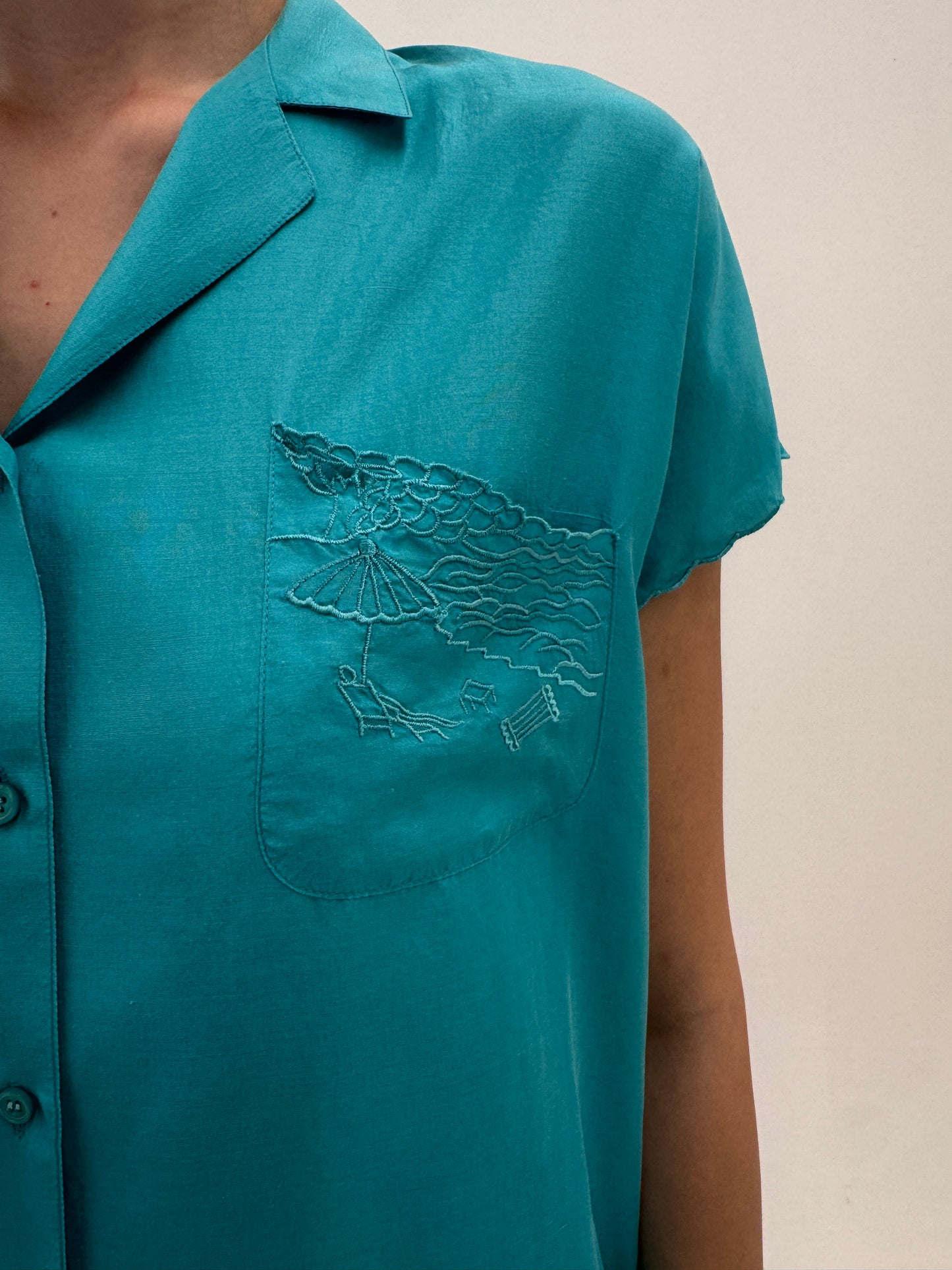 Cămașa vintage ‘couture’ cu broderie delicată manuală din mătase naturală