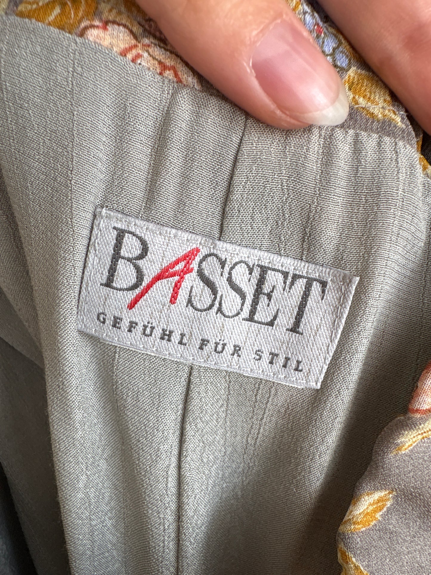 Fustă maxi super vaporoasă warm gray cu print delicat si talie ultra înaltă elastică