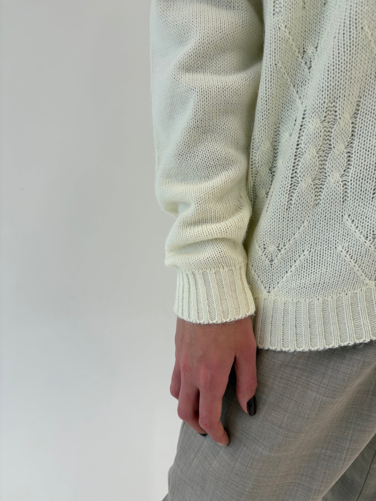 Cardigan vintage butter white cu torsade din lana extrafina plină