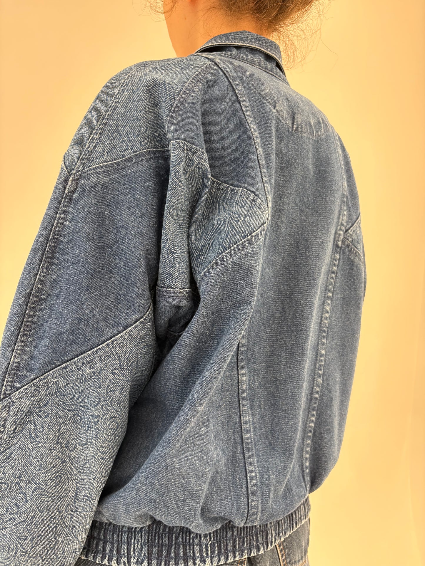 Geacă Old vintage din jeans sfârșit de 80 în croi tip bomber