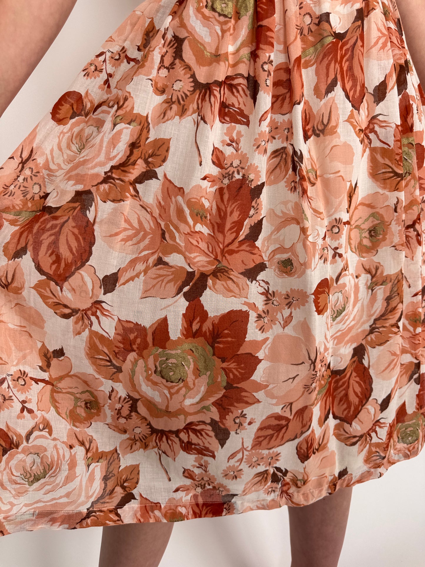 Fustă vintage din panzica de bumbac cu print floral superb