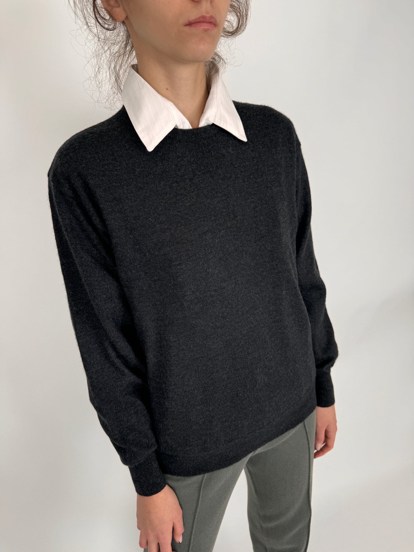 Pulover charcoal grey din lana extrafina de gramaj mare