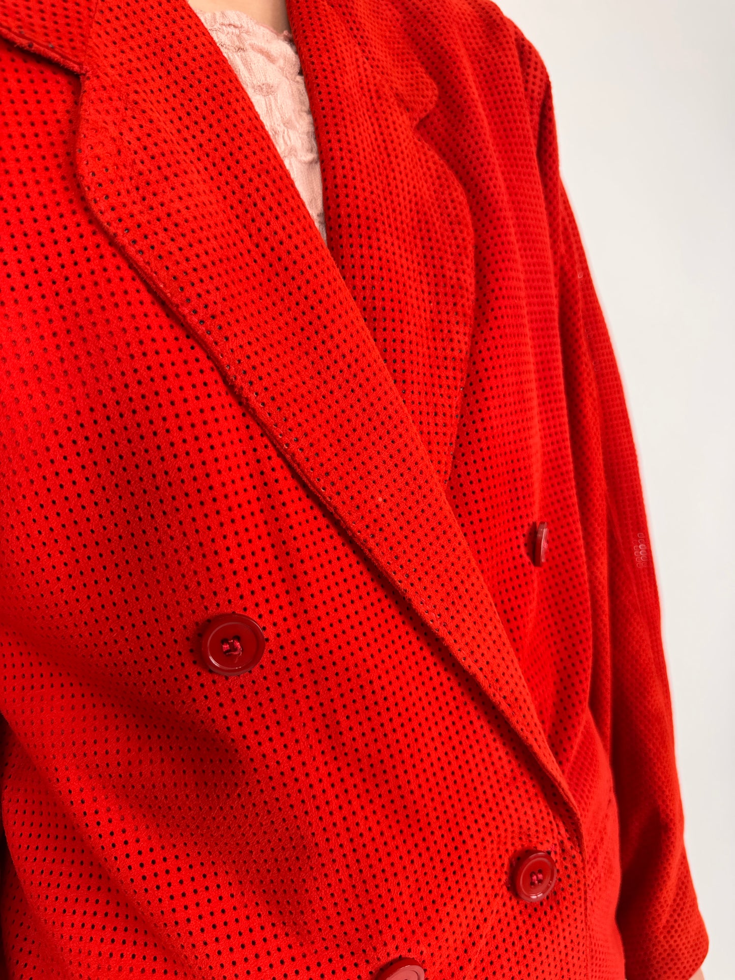 Sacou vintage cherry red din piele naturală extrem de moale perforată