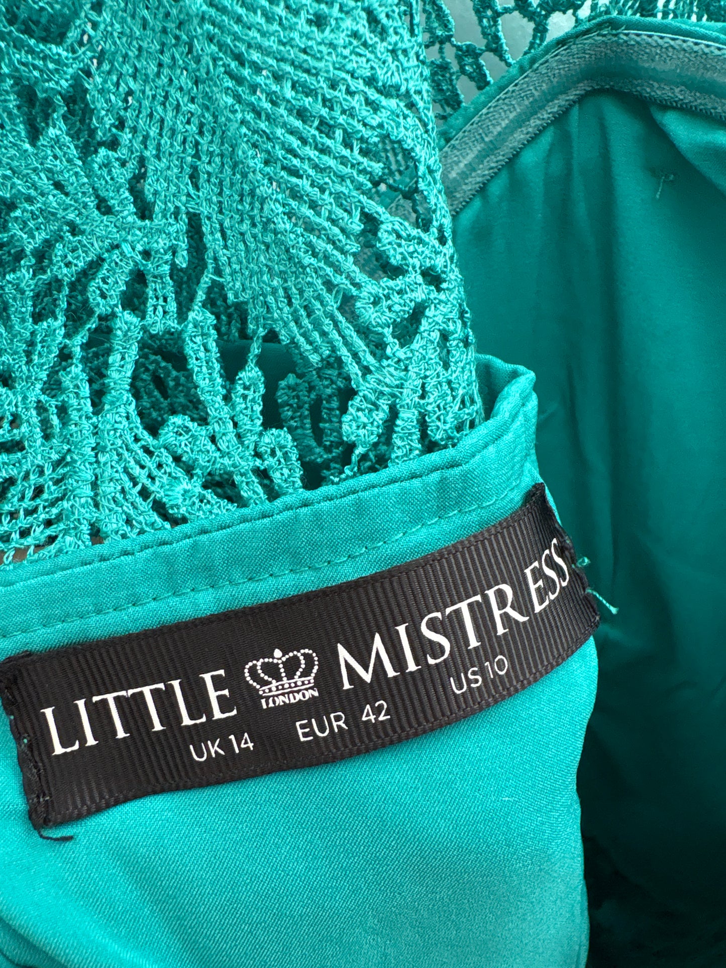 Rochie teal green cambrata din dantelă macrame de la zi la cocktail