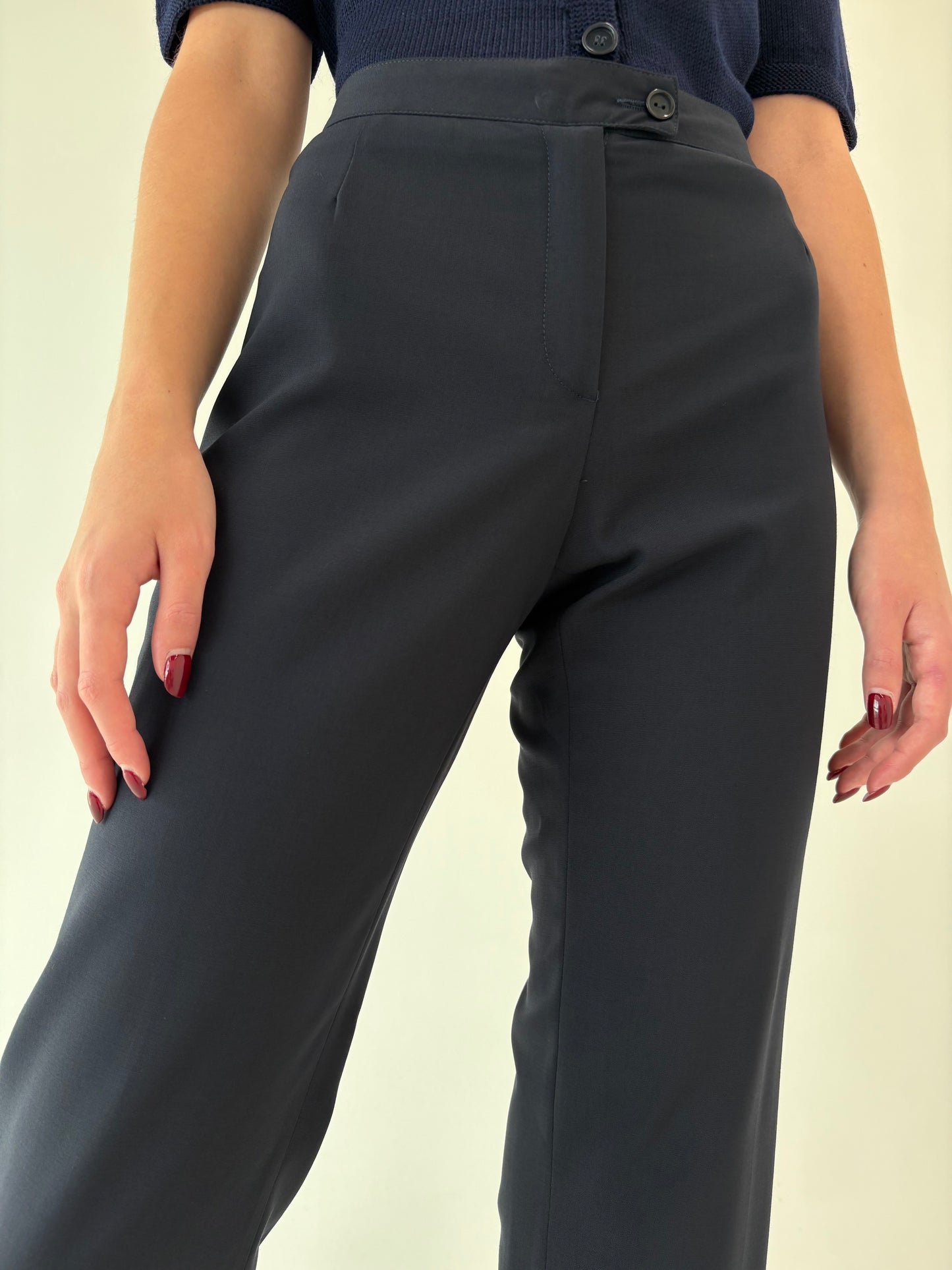 Pantaloni Navy din stofă de lana extrafina confort cu un touch strech