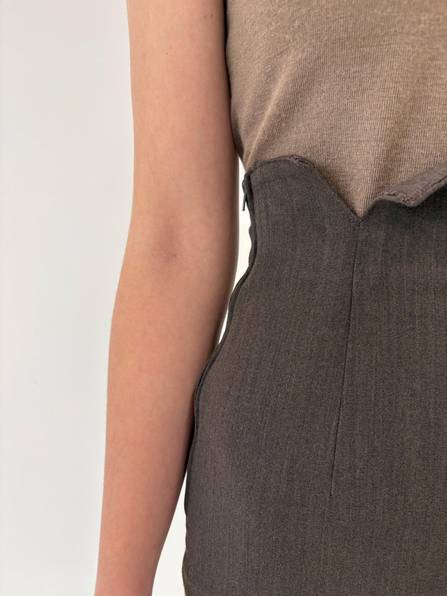 Fustă chocolate brown midi spre maxi cu talie deconstruită din lana extrafina