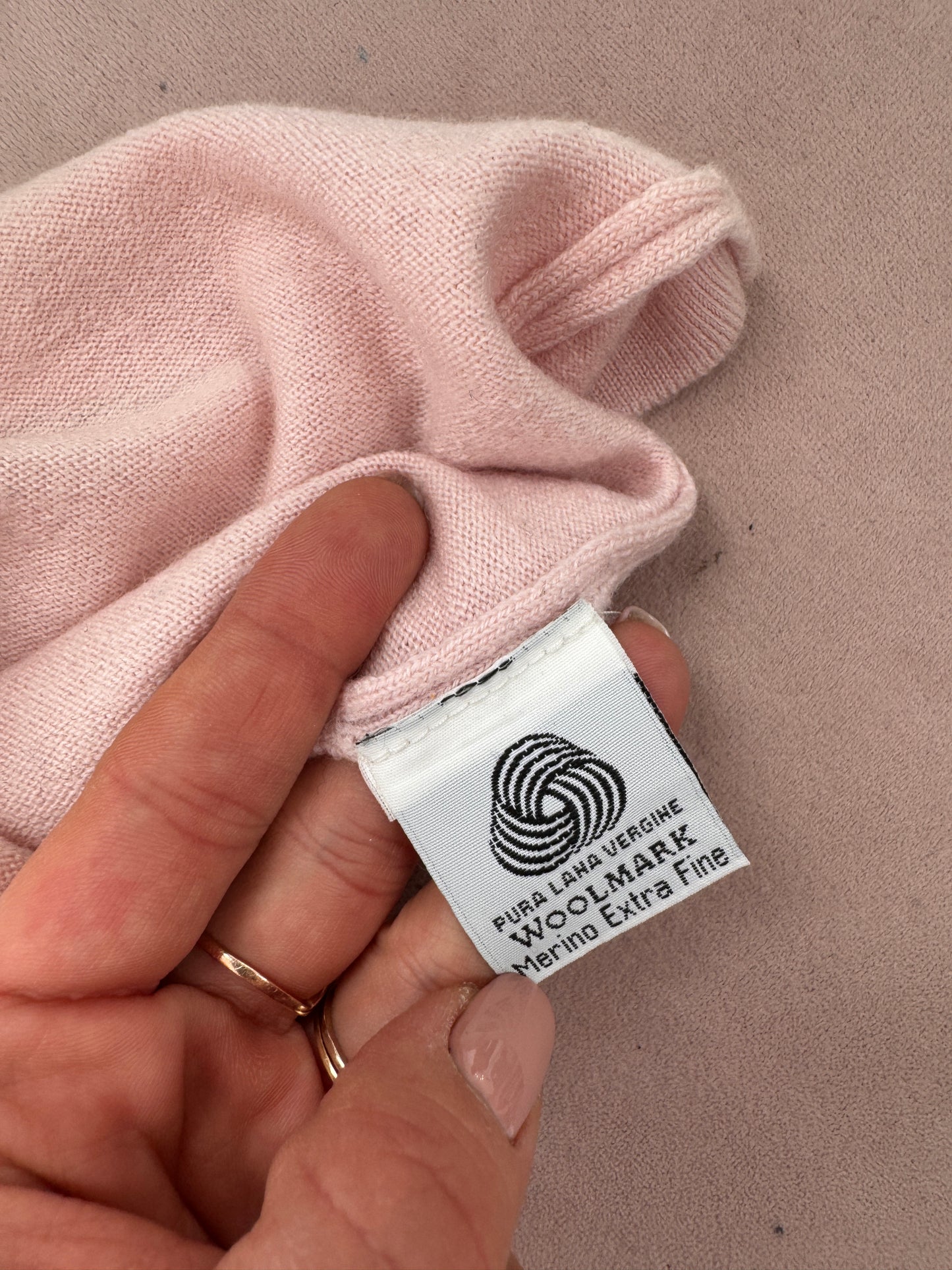 Pulover italian petite baby pink din lana merino extrafina