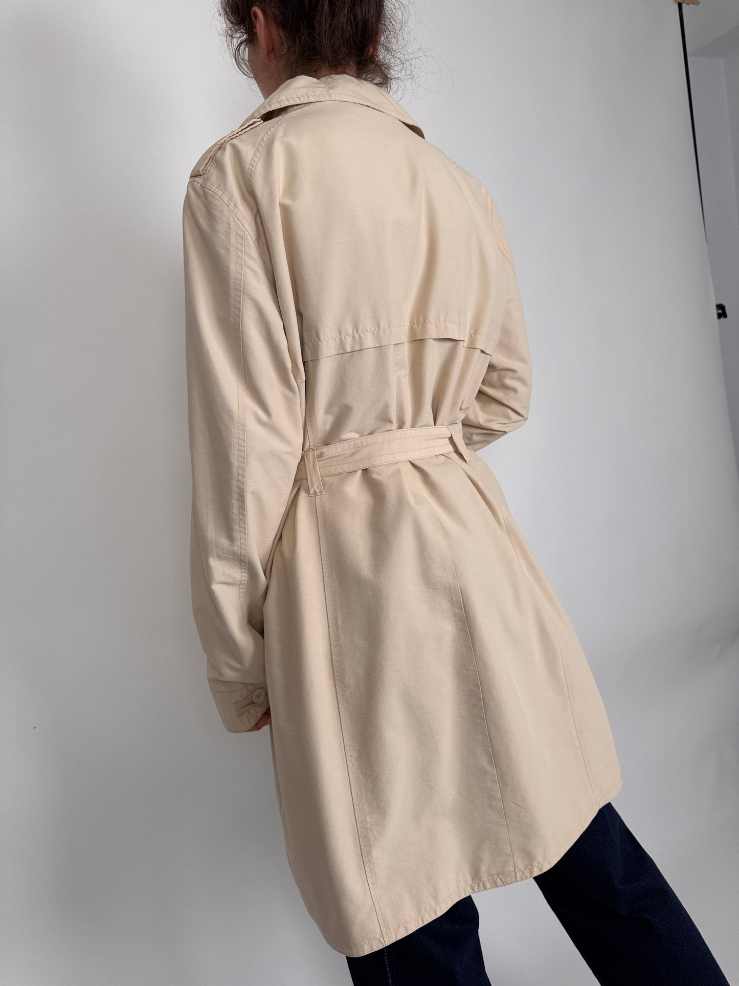 Trench light nude cu talie marcată reglabilă