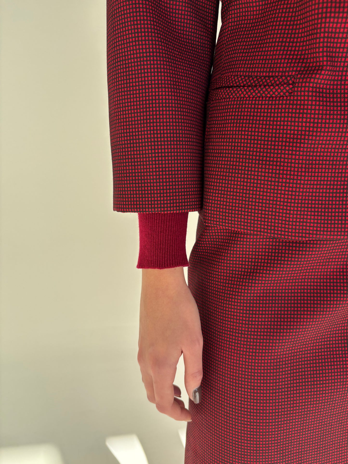 Deux piece burgundy din lana extrafina in croi de ani 60