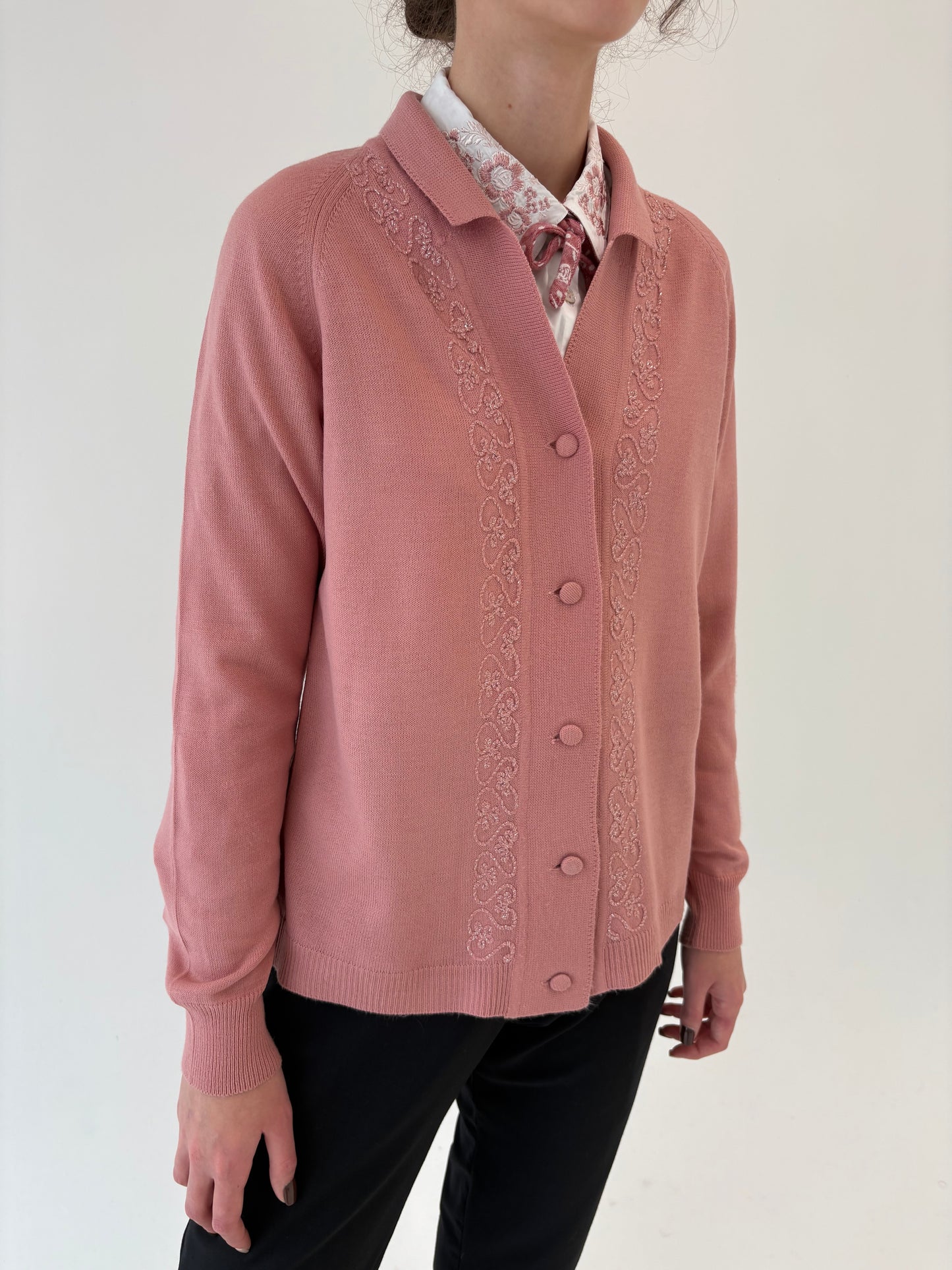 Cardigan powder Pink in stil sacou cu broderie din lana extrafina