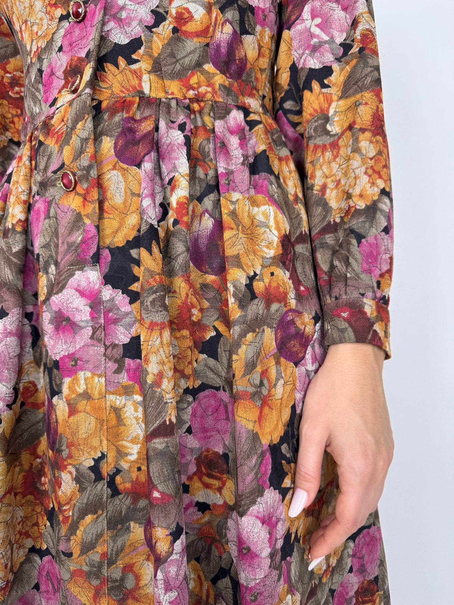 Rochie excepțională cu talie marcată din cea mai fină lana cu print floral