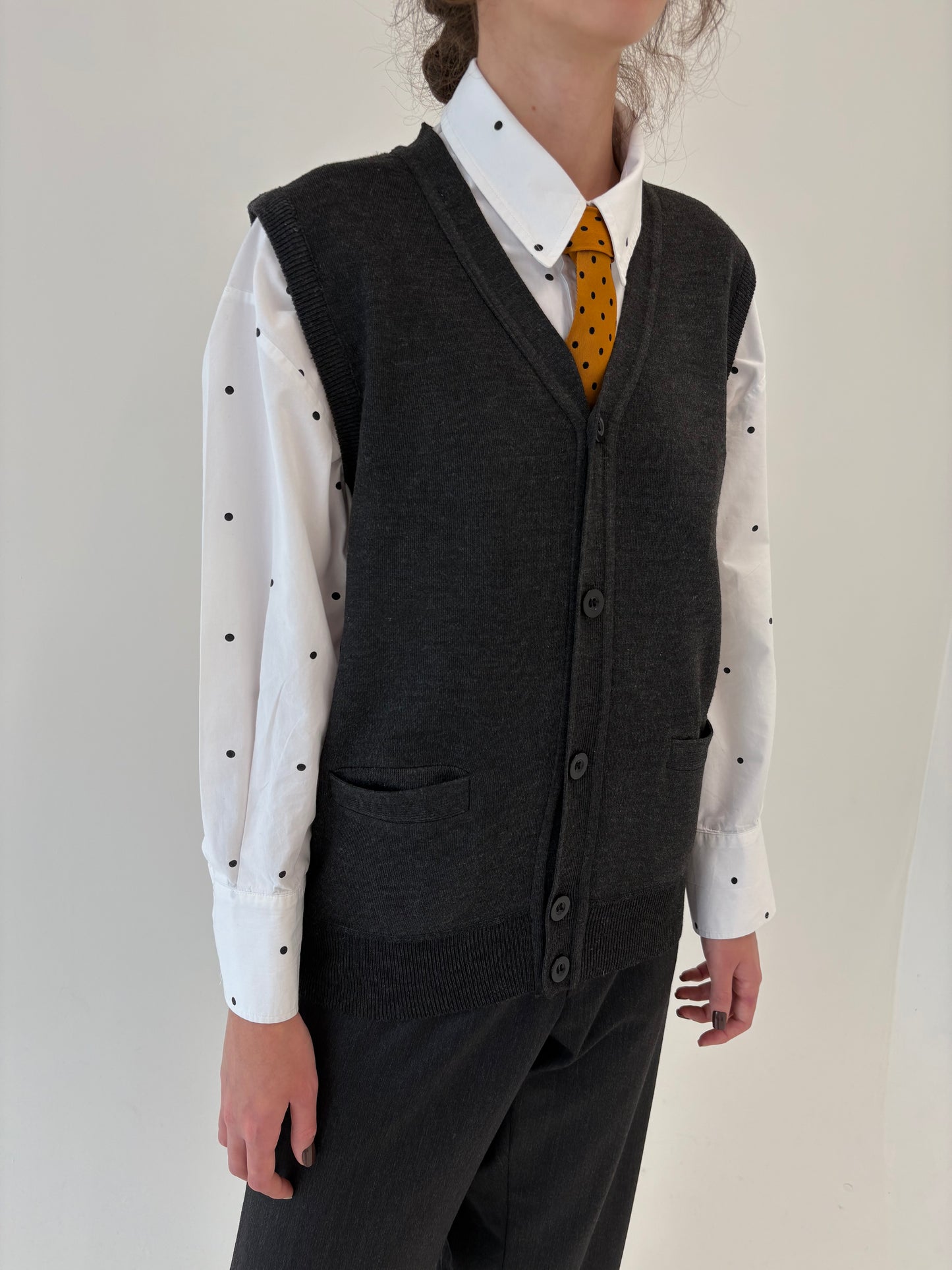 Vestă charcoal gray din lana extrafina