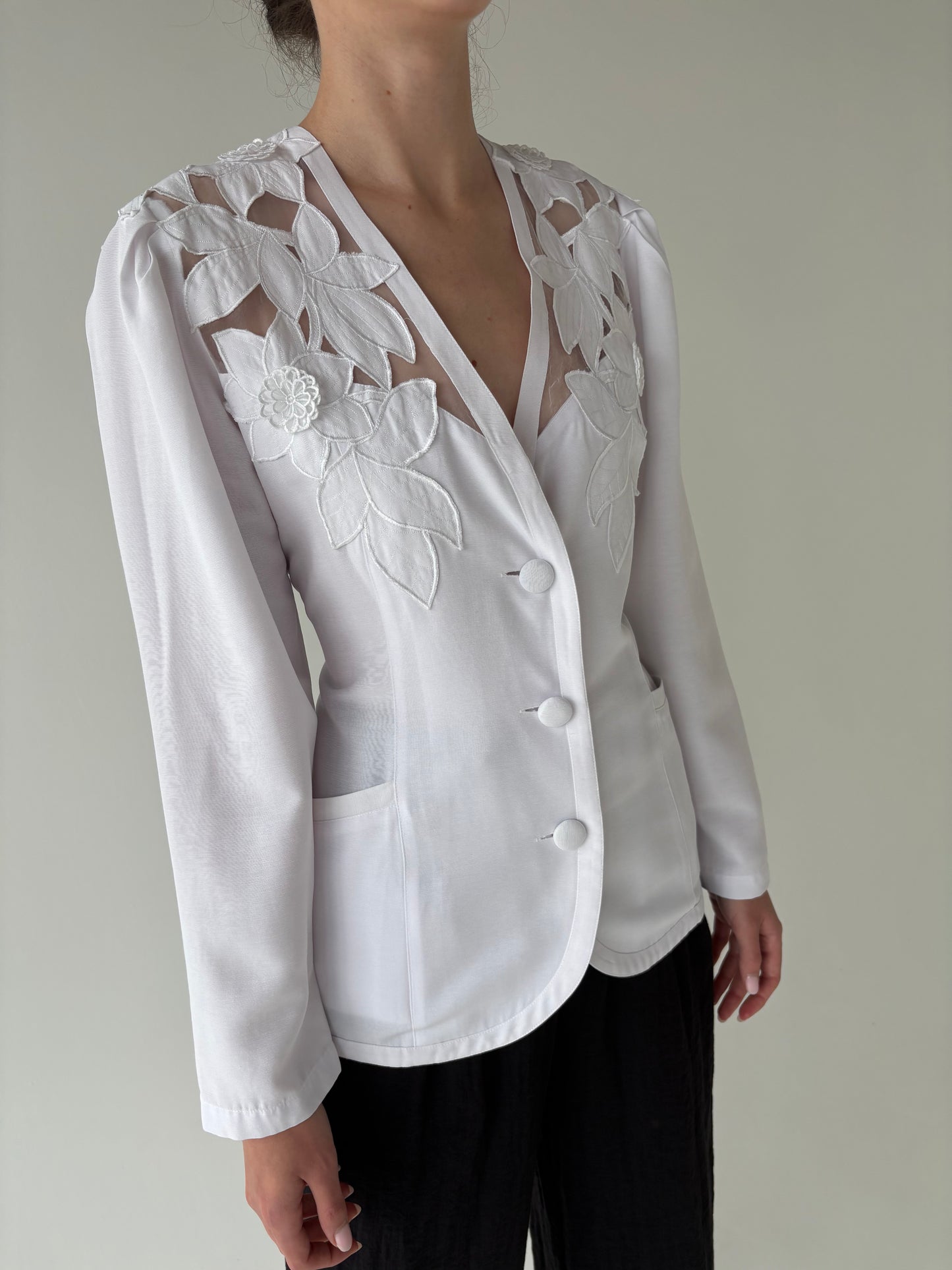 Sacou vintage cambrat cu aplicații și inserții transparente