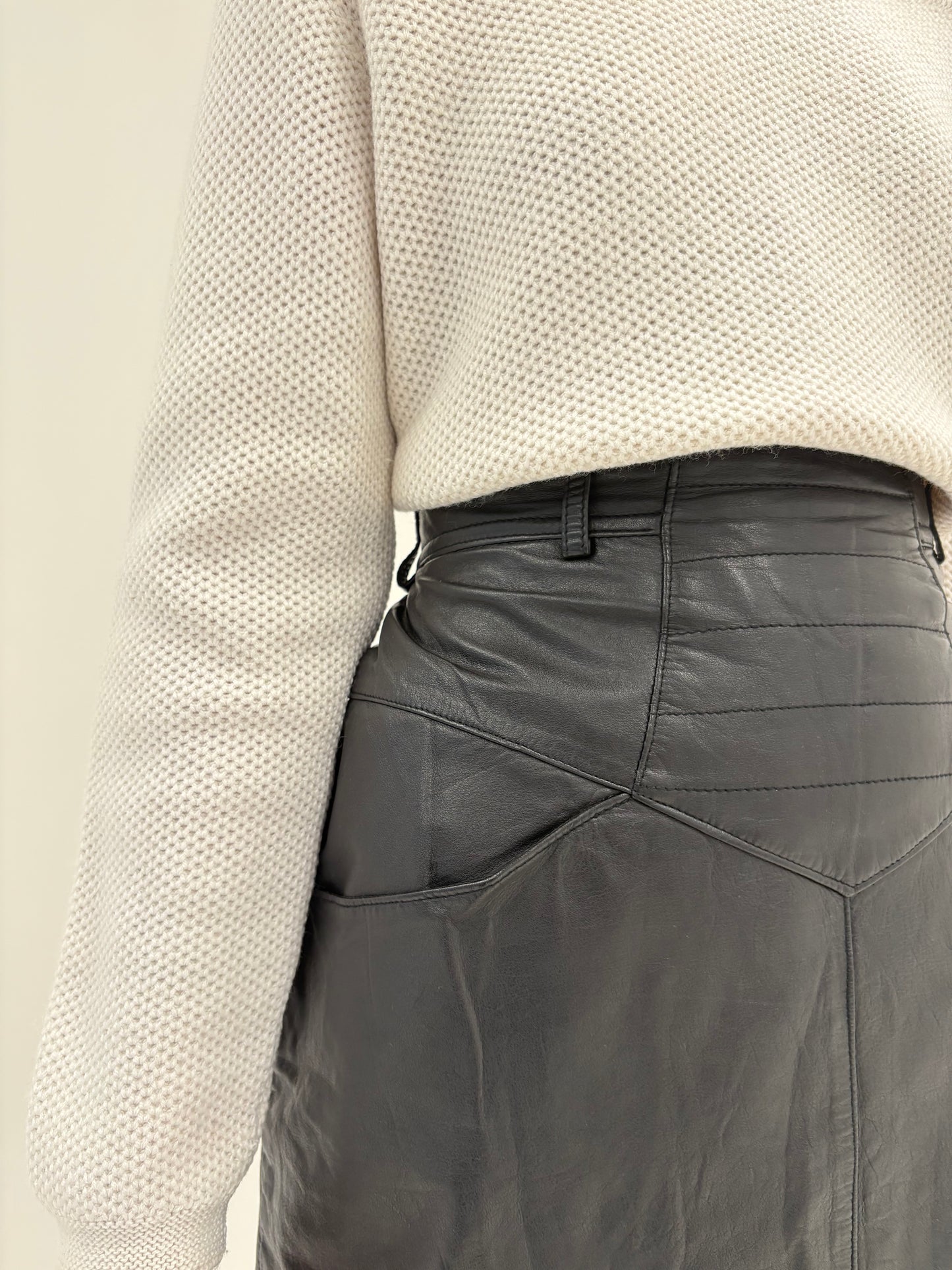 Fustă din piele naturală super moale cu talie intră marcată înaltă