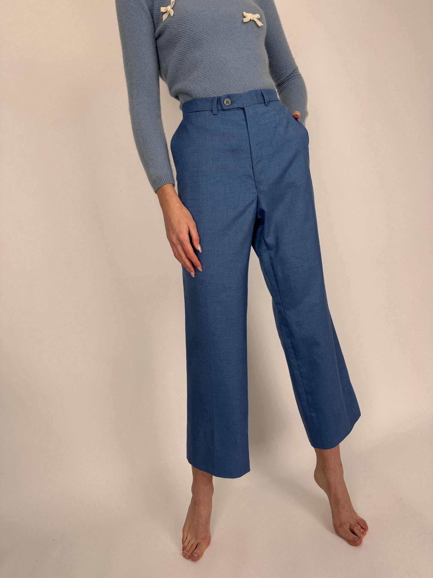 Pantaloni baby blue din stofă din mix de lana