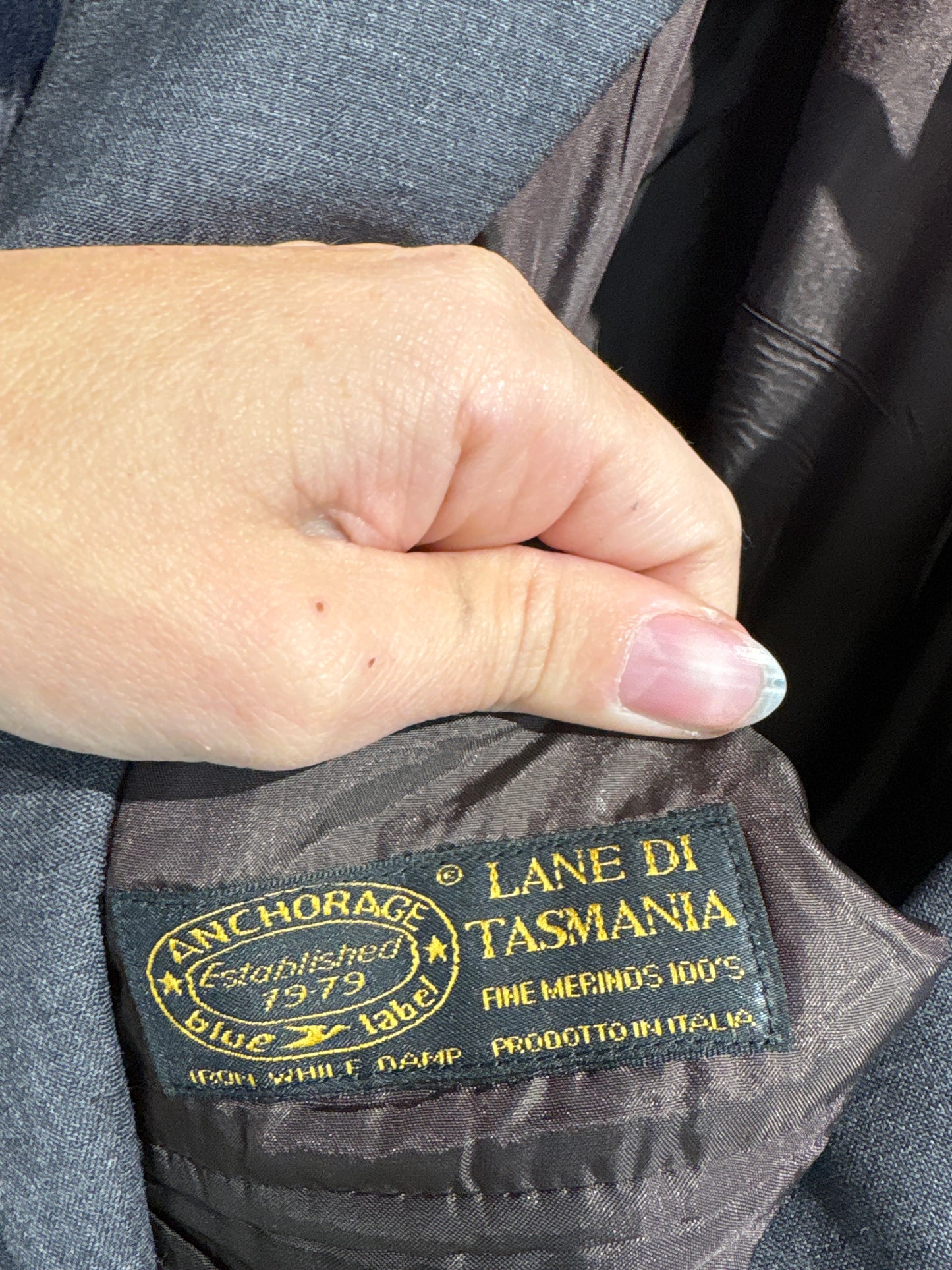 Sacou din lana extrafina merino tasmaniana în croi actual