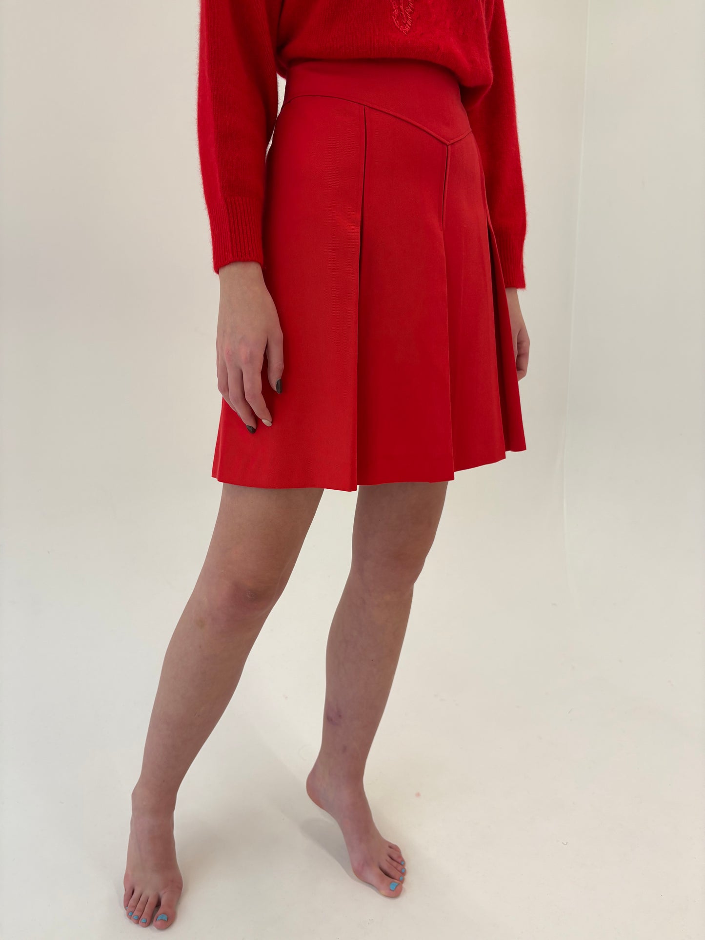 Fustă vintage plisată cherry red din worsted wool