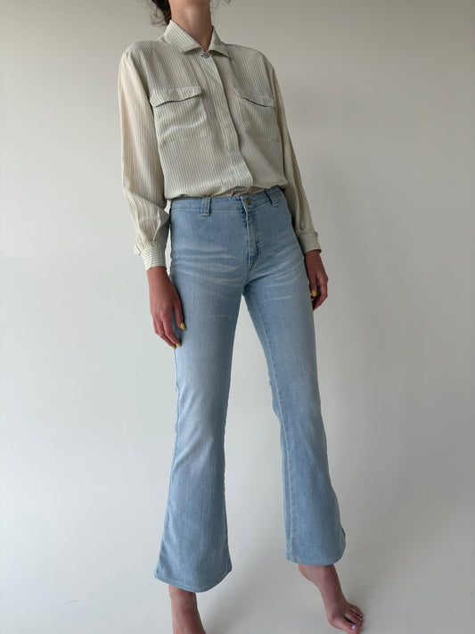 Jeans vintage evazați light wash ușor modelatori