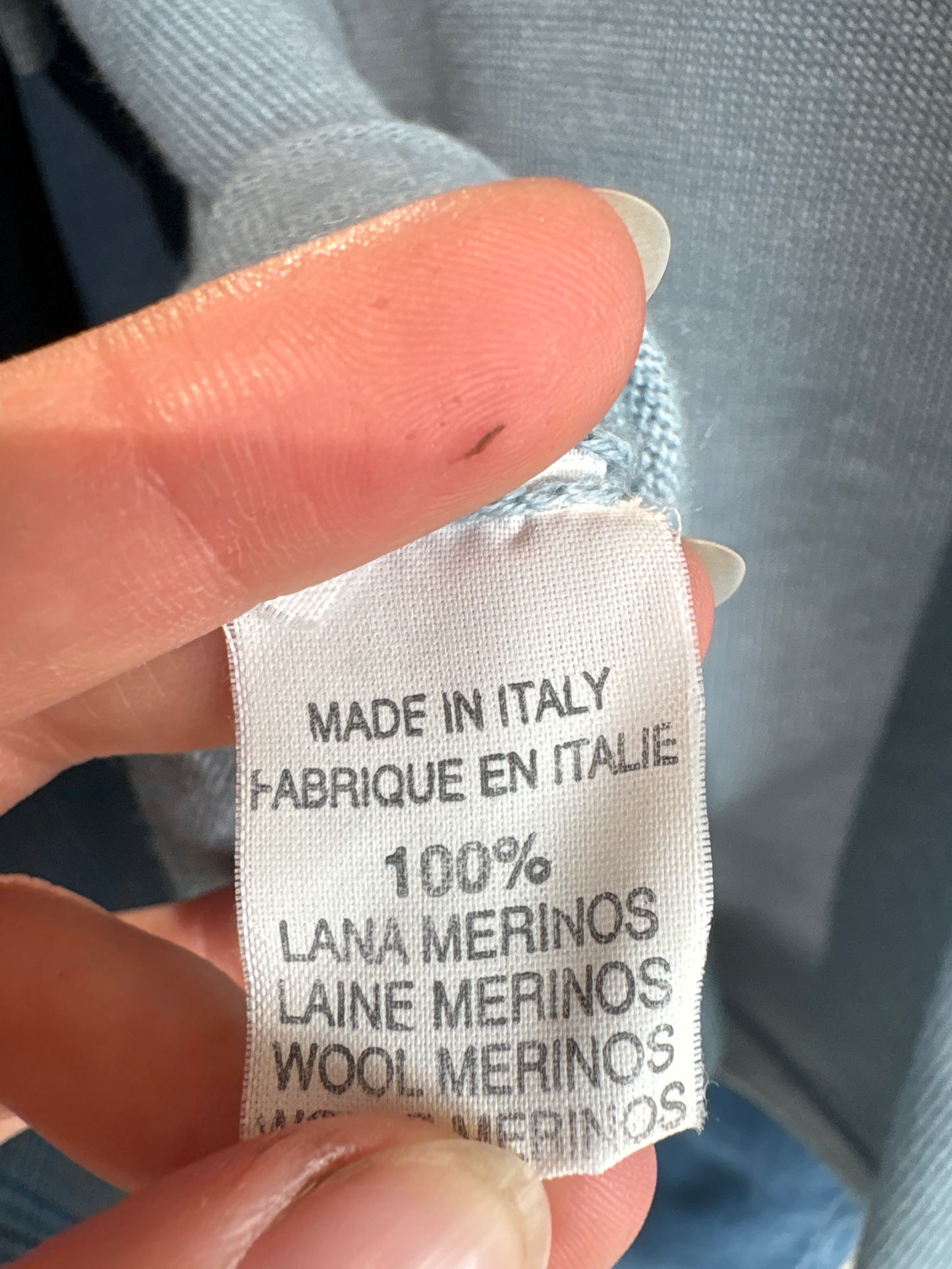 Top baby blue italian din lana merino extrafina de gramaj mare