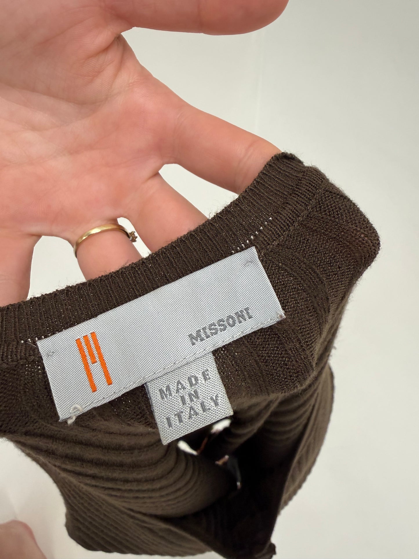 Soft knit Missoni de vară cu tiv și mâneci cu volanas