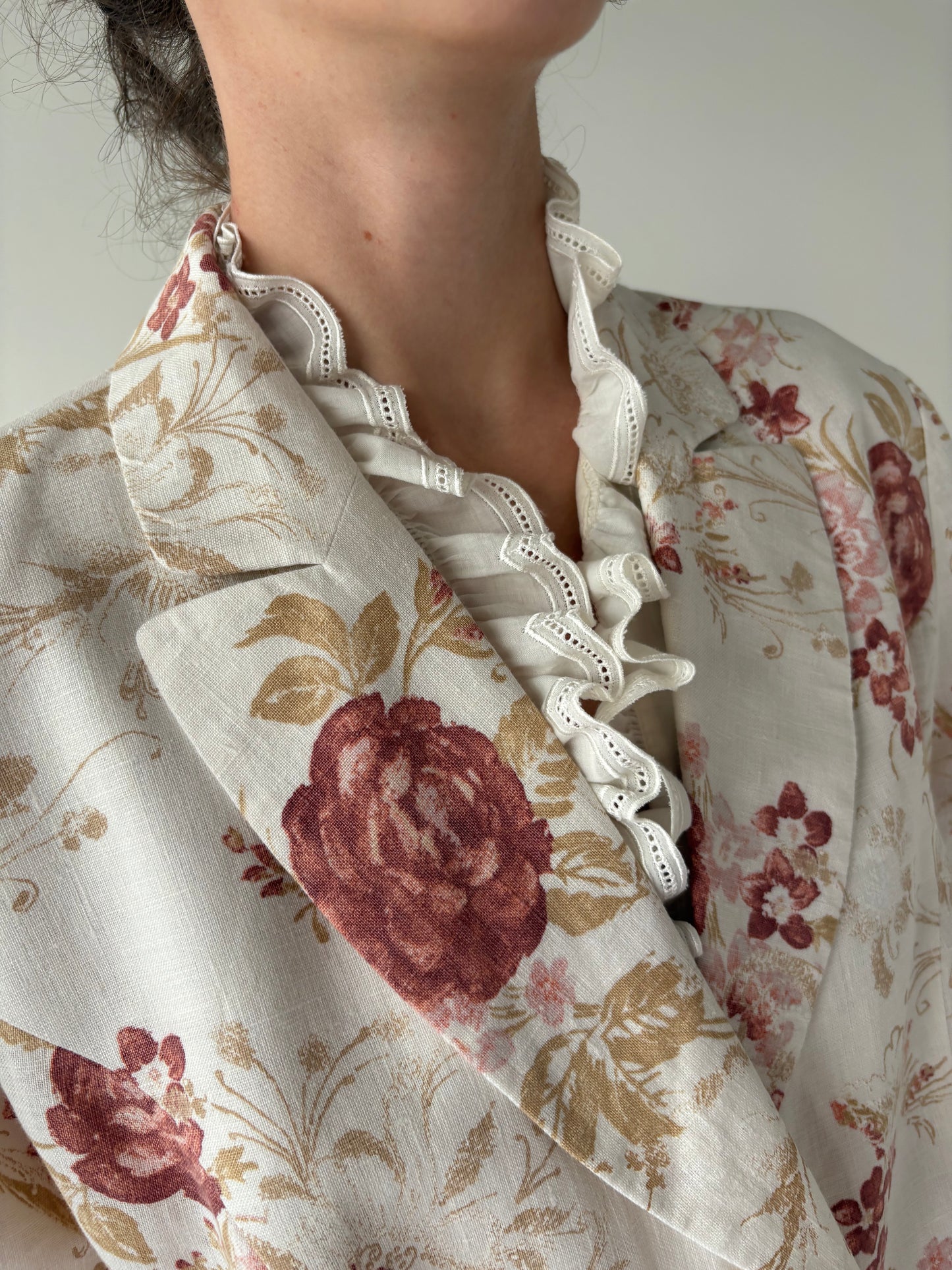 Sacou butter white din in cu print floral superb
