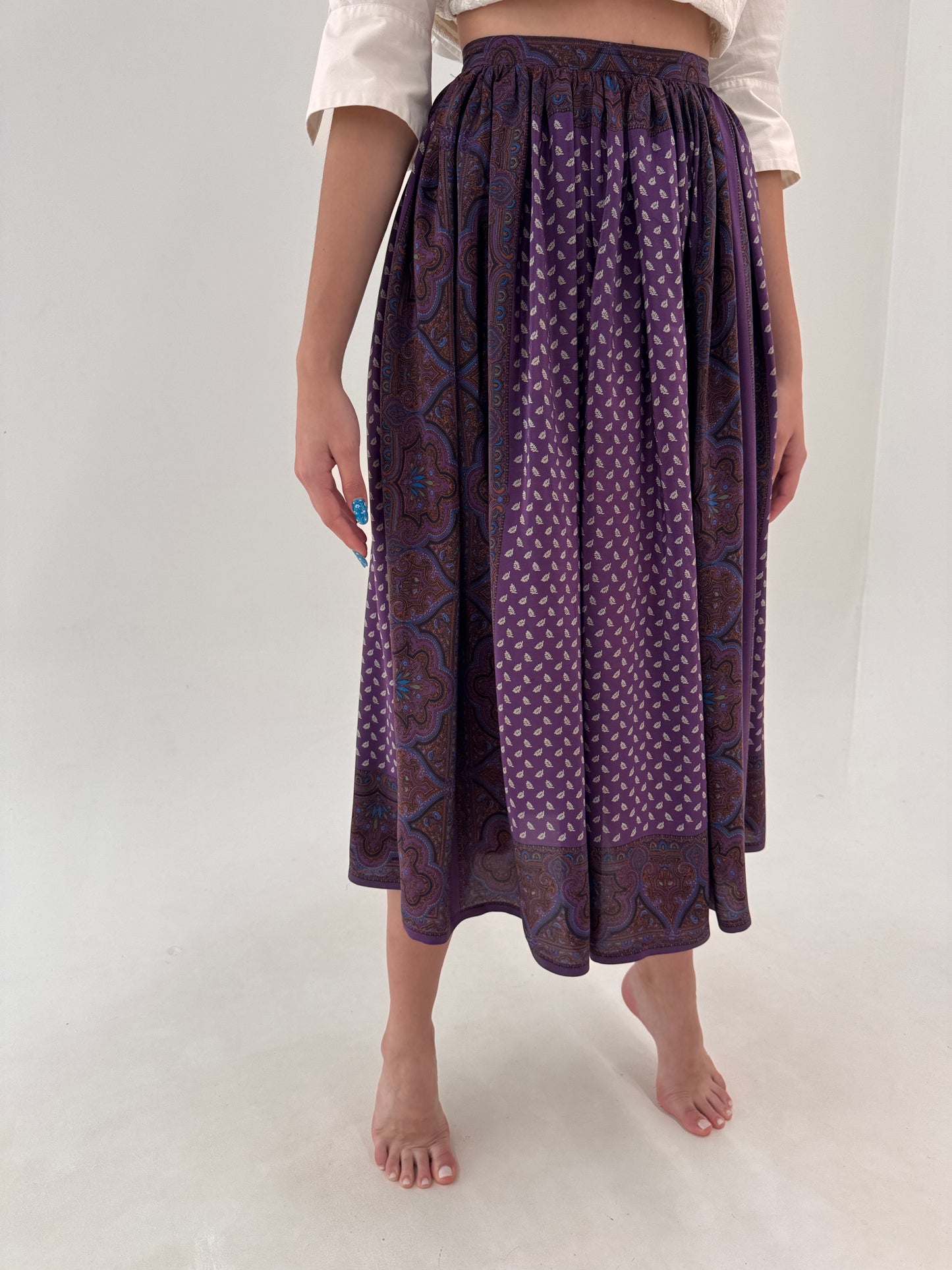 Fustă maxi aubergine cu print paisley din mătase naturală în croi ultra amplu