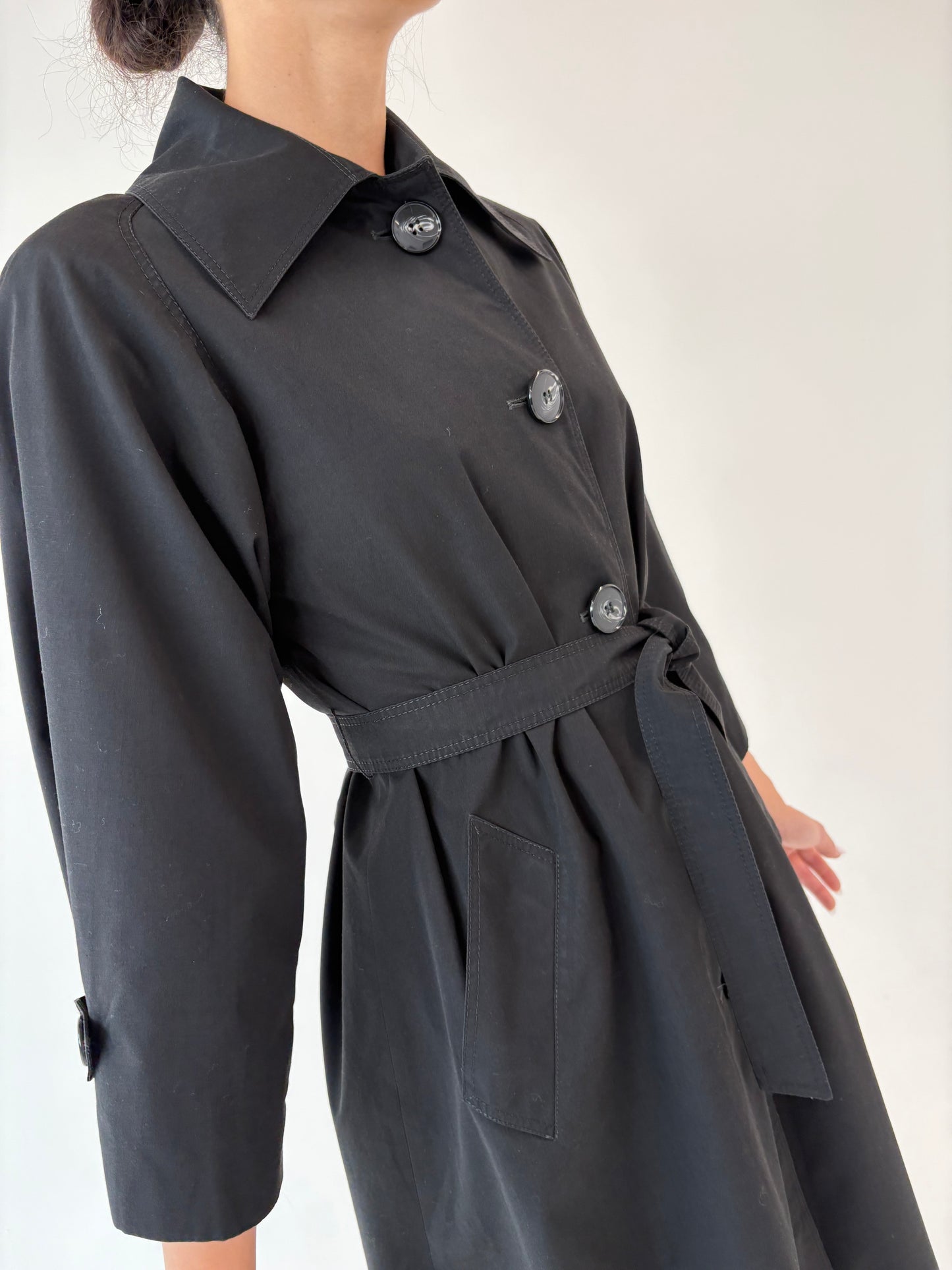 Trench vintage negru petite impermeabil cu talie marcată
