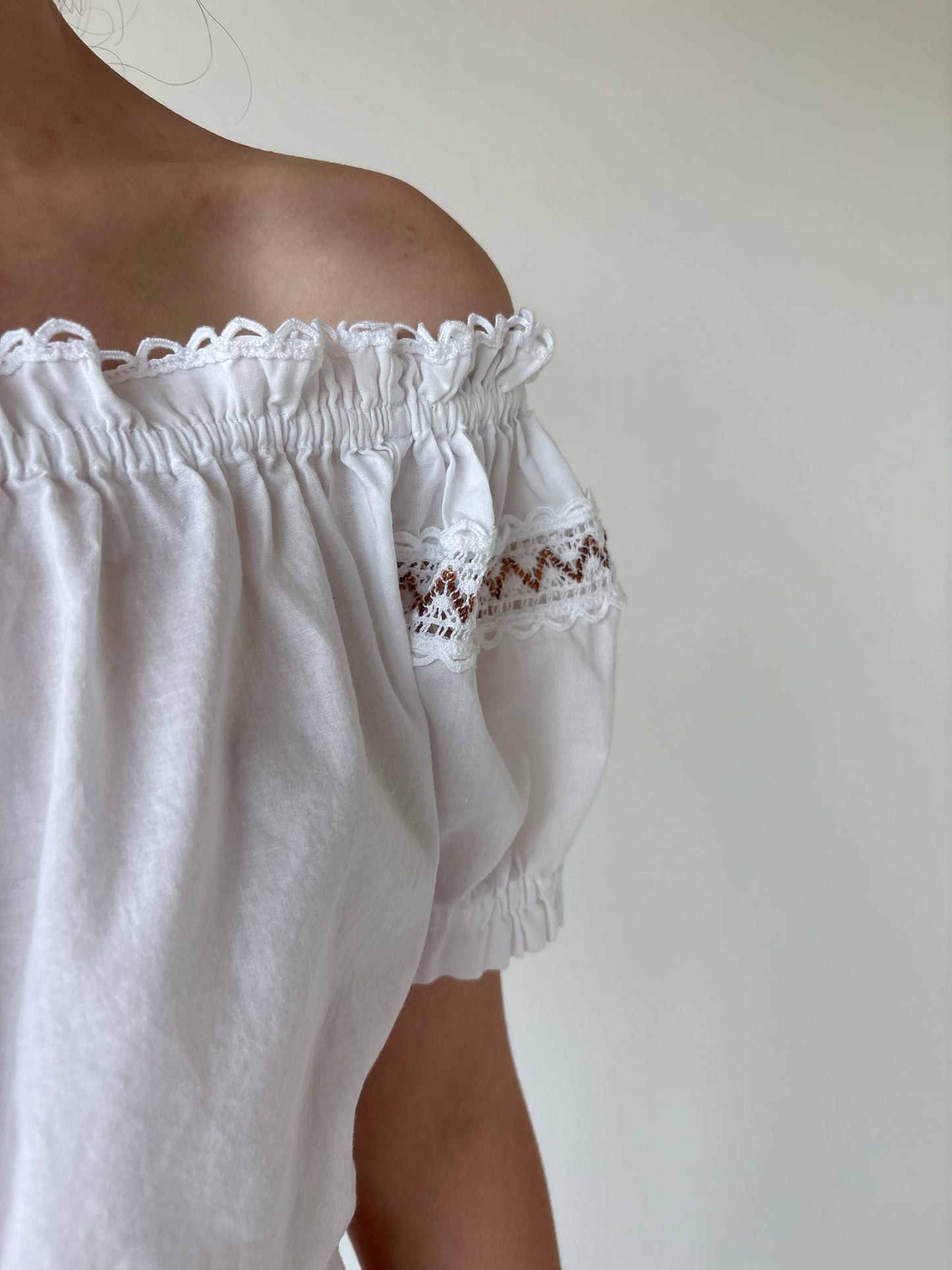 Top vintage cu lucrătură manuală din cea mai fină pânză de bumbac