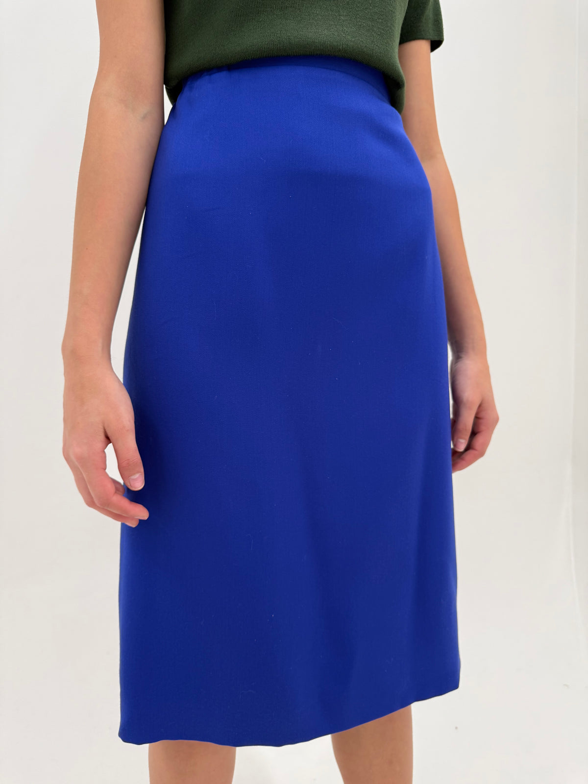 Fustă midi indigo purple din tricot dens din mix de lana extrafina ultra confort în croi A