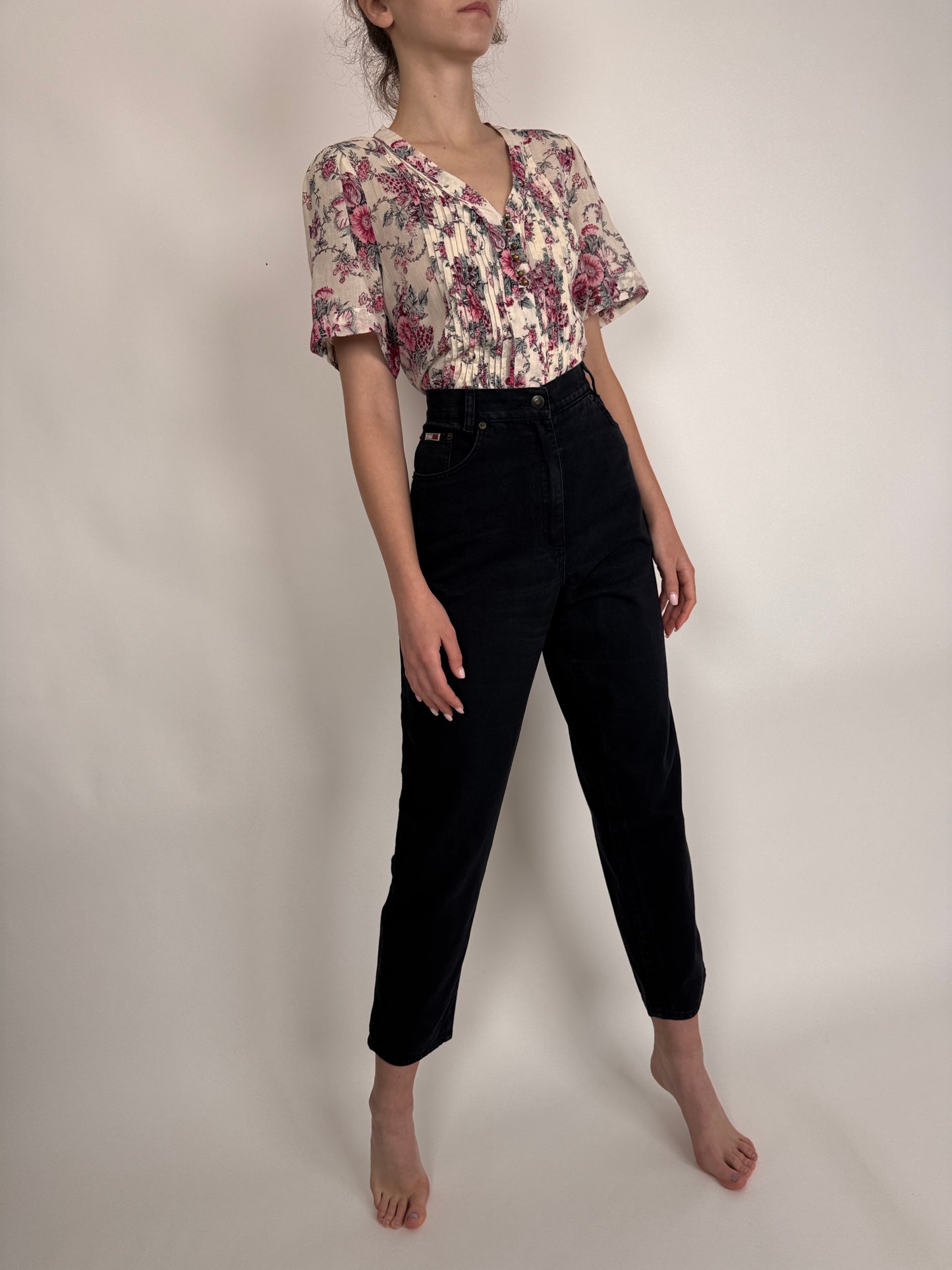 Jeanși vintage mom fit cu talie ultra înaltă