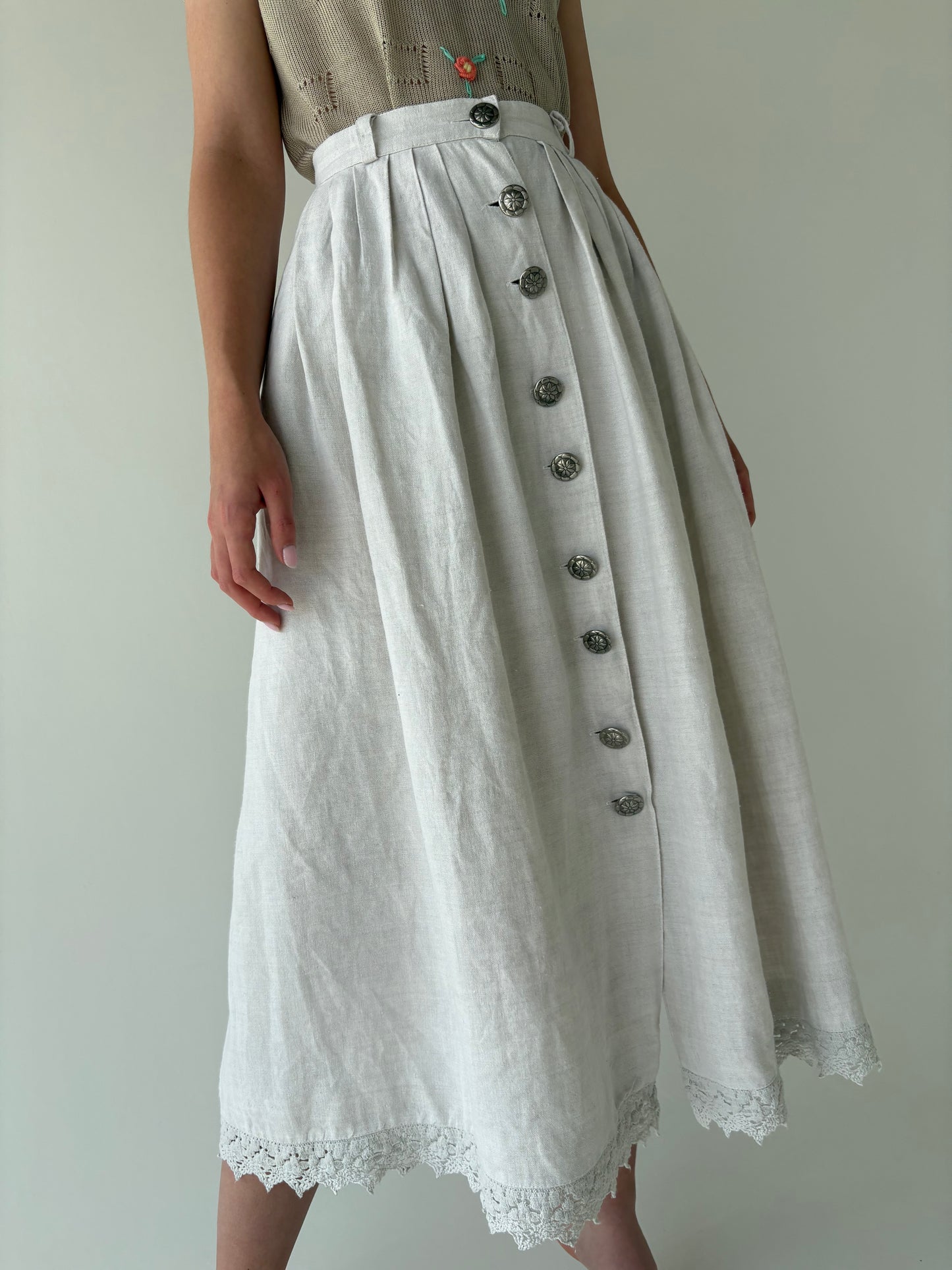 Fustă vintage din pânză grea de in cu dantelă macrame și buzunare