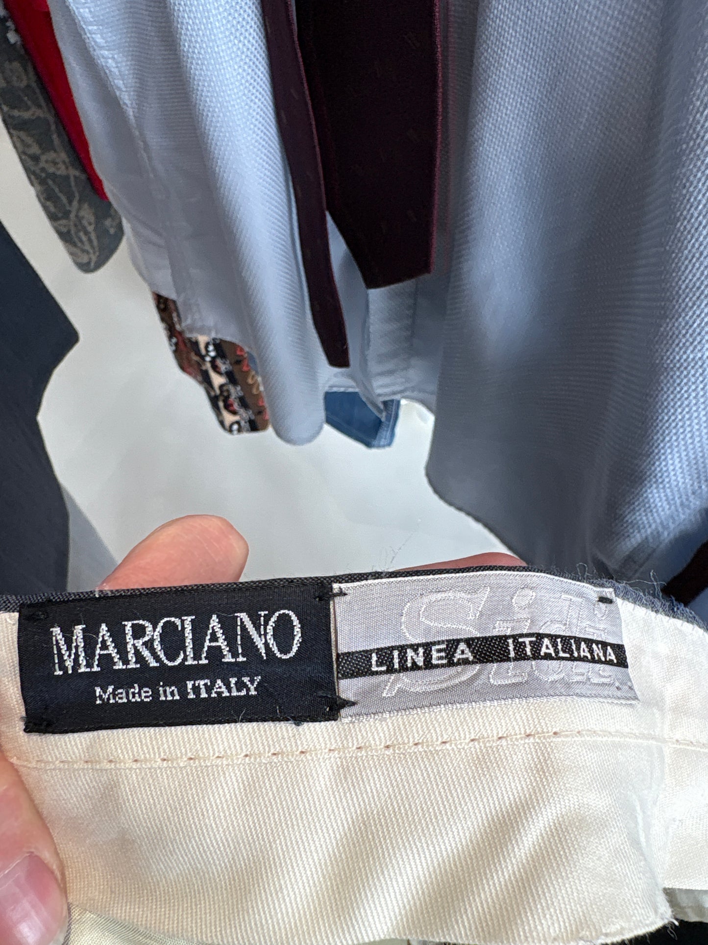 Costum italian dark jeans blue din lana extrafina în croi actual
